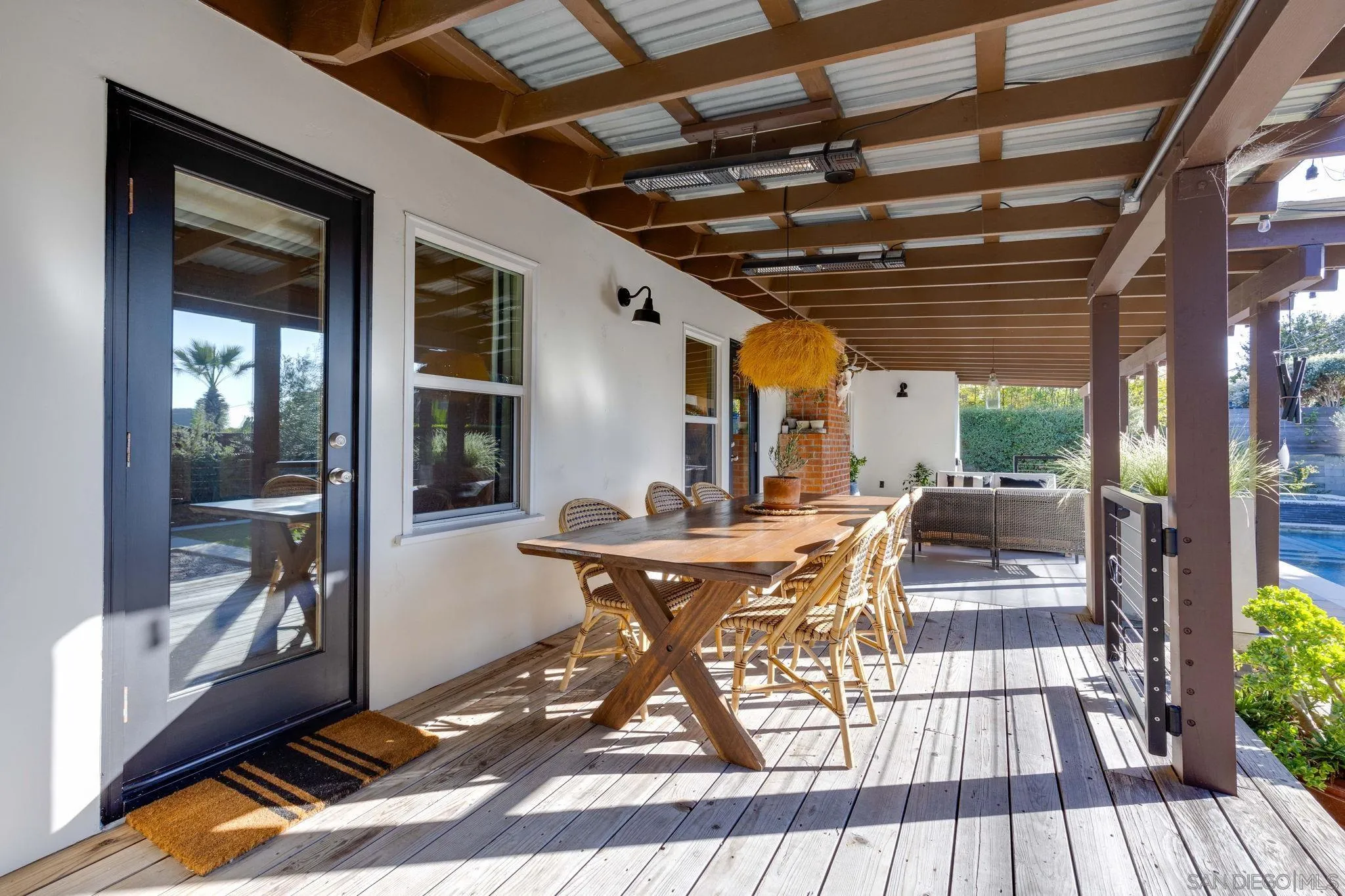 554 & 556 Stratford Dr