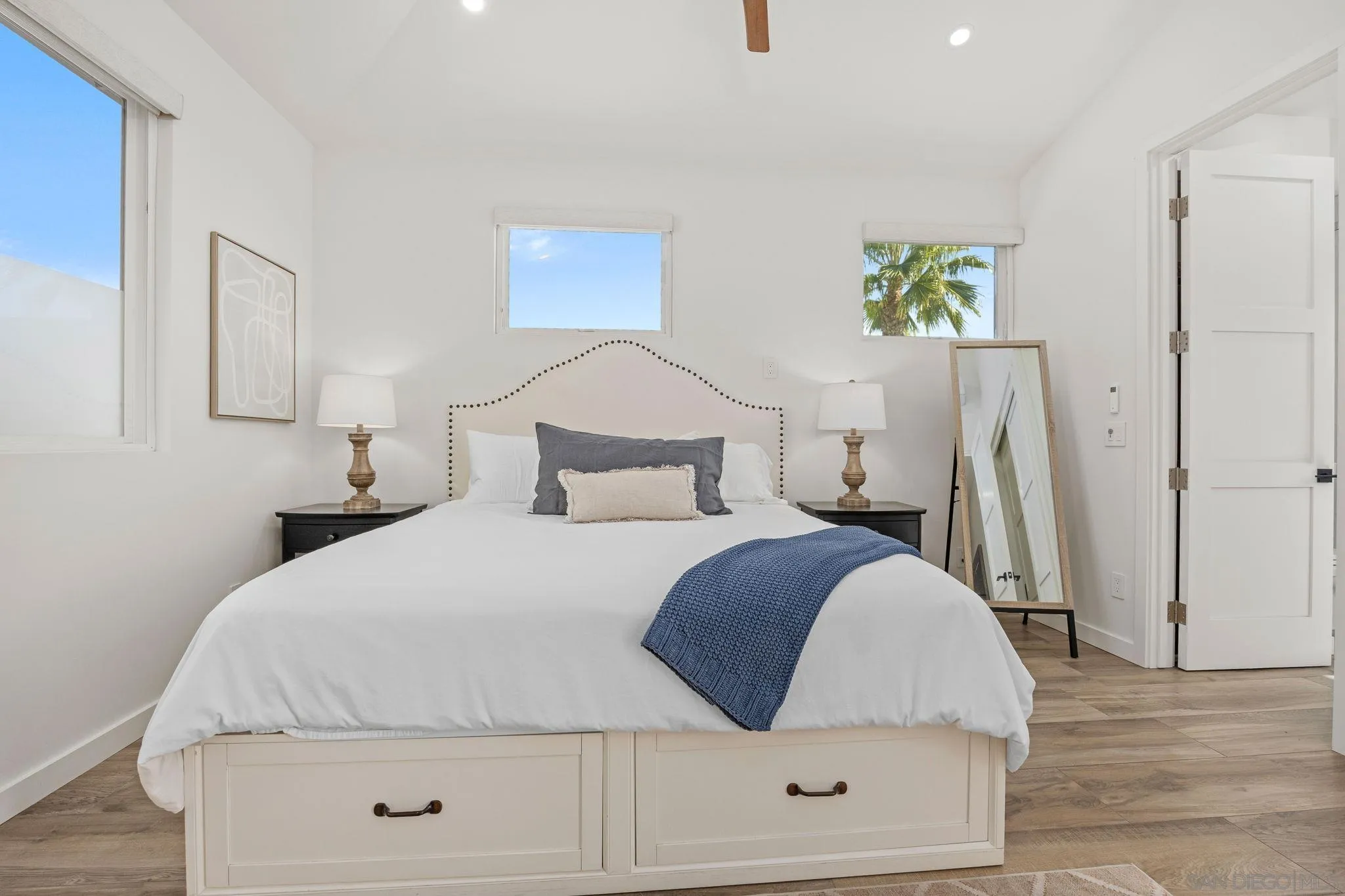 554 & 556 Stratford Dr