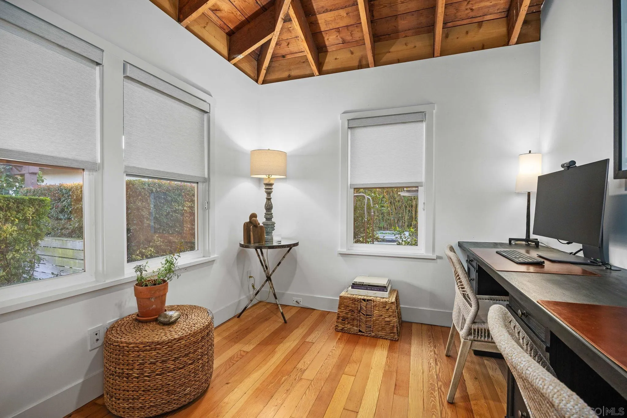 554 & 556 Stratford Dr