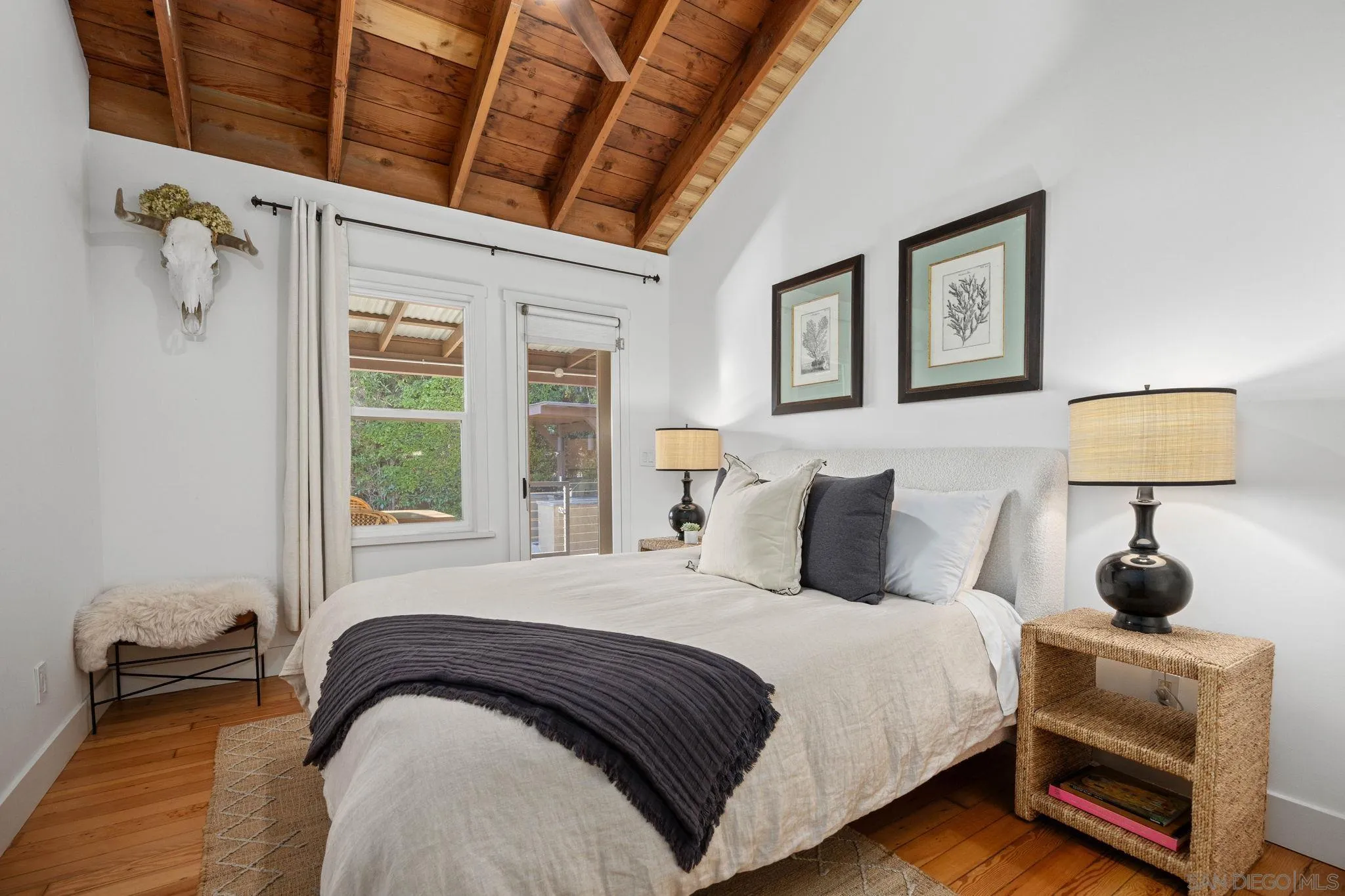 554 & 556 Stratford Dr