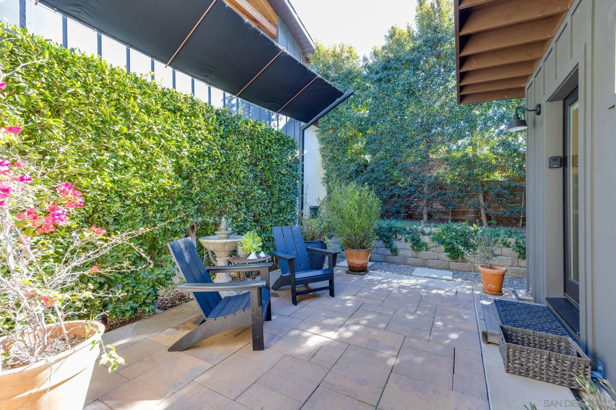 554 & 556 Stratford Dr