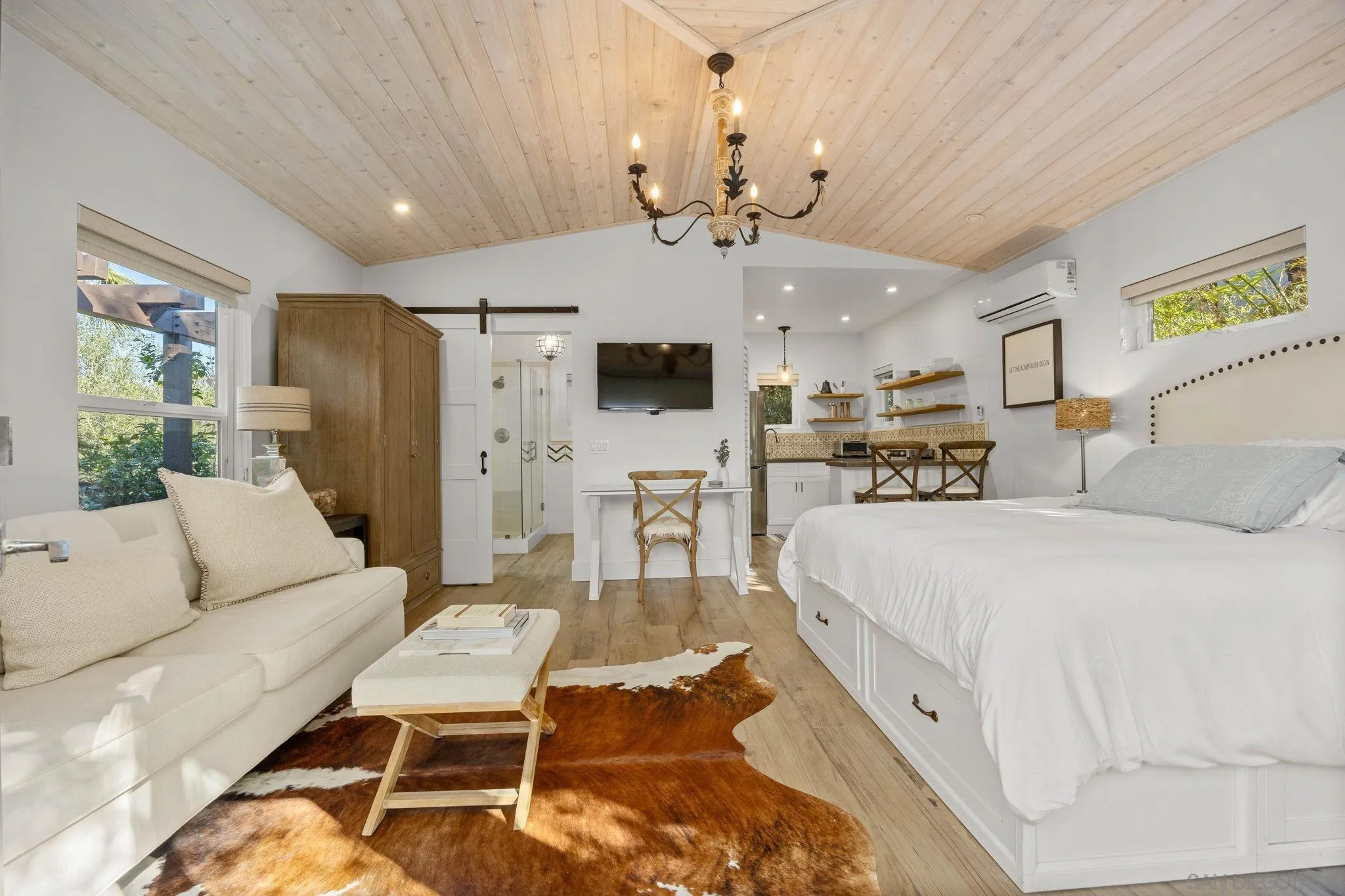 554 & 556 Stratford Dr