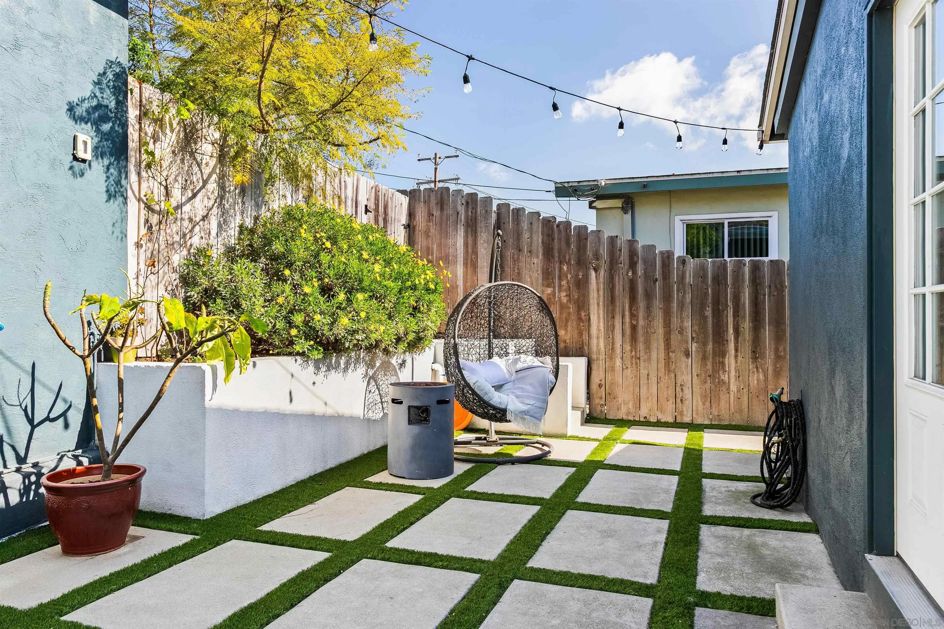 3628 Poe Street