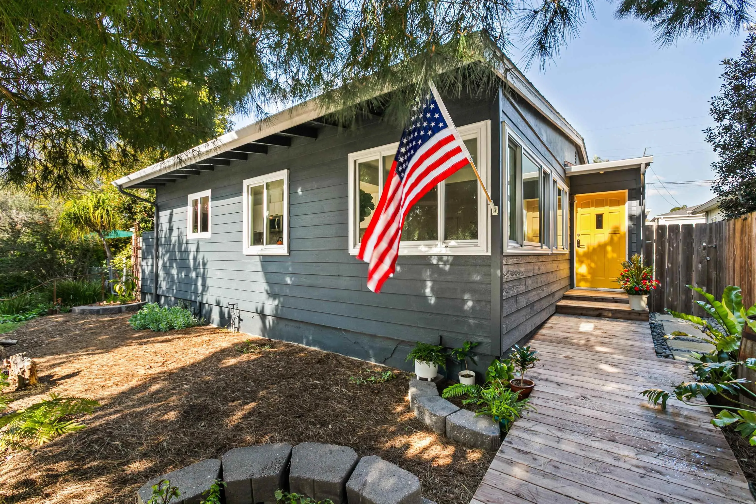 3628 Poe Street