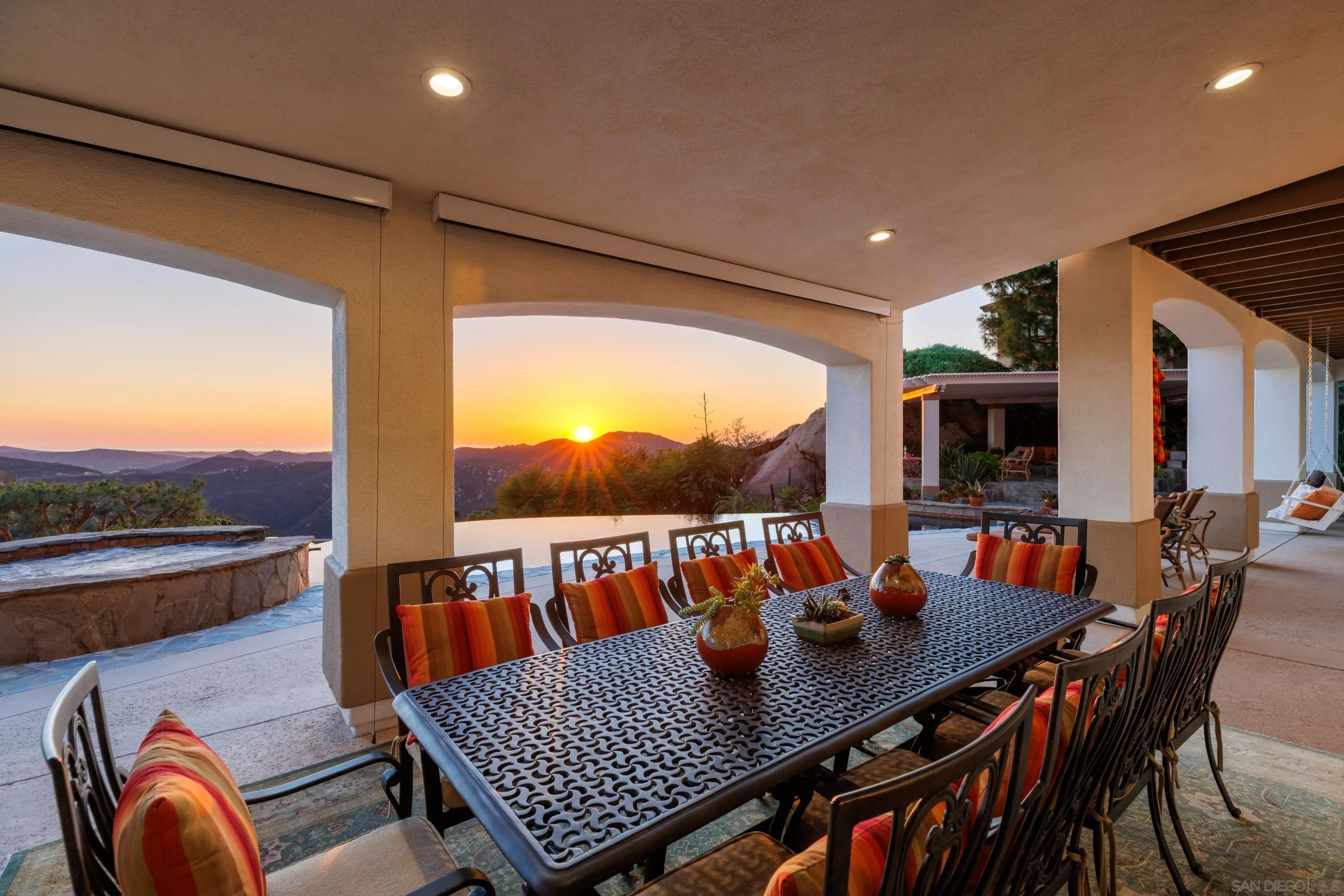 29166 Meadow Glen Way West