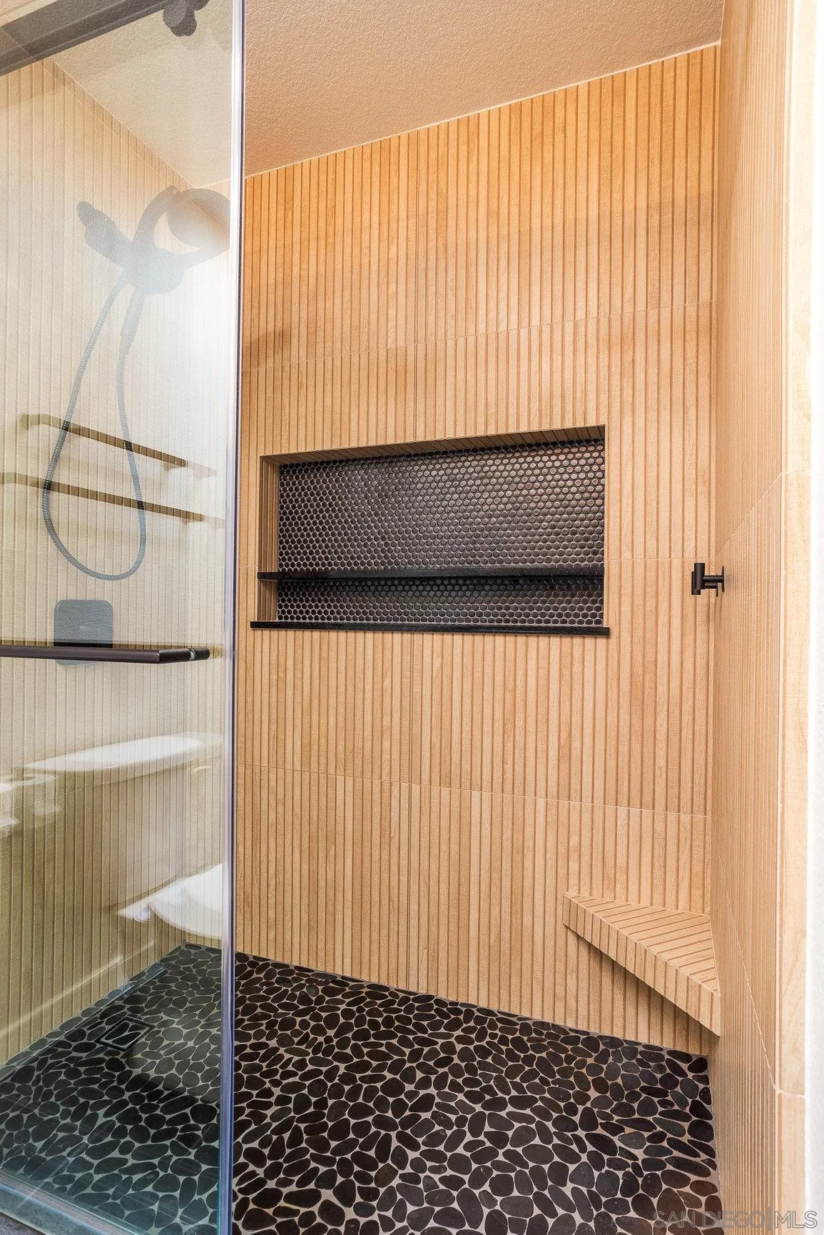 1548 Thomas Ave Unit 6