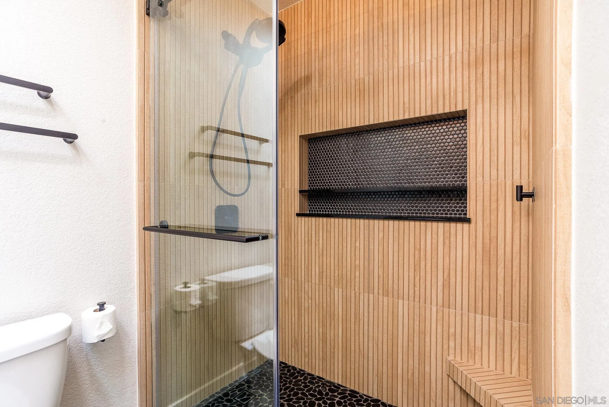 1548 Thomas Ave Unit 6