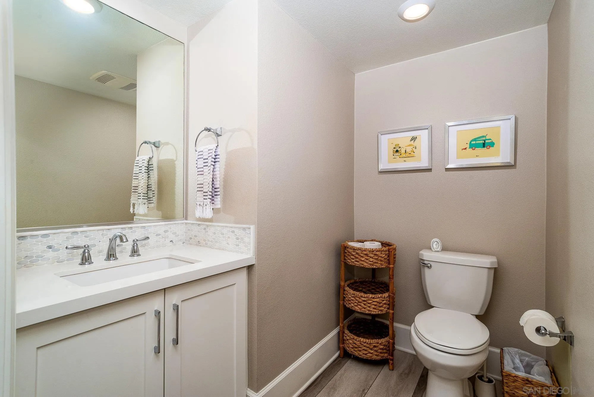 807 Santa Barbara Pl