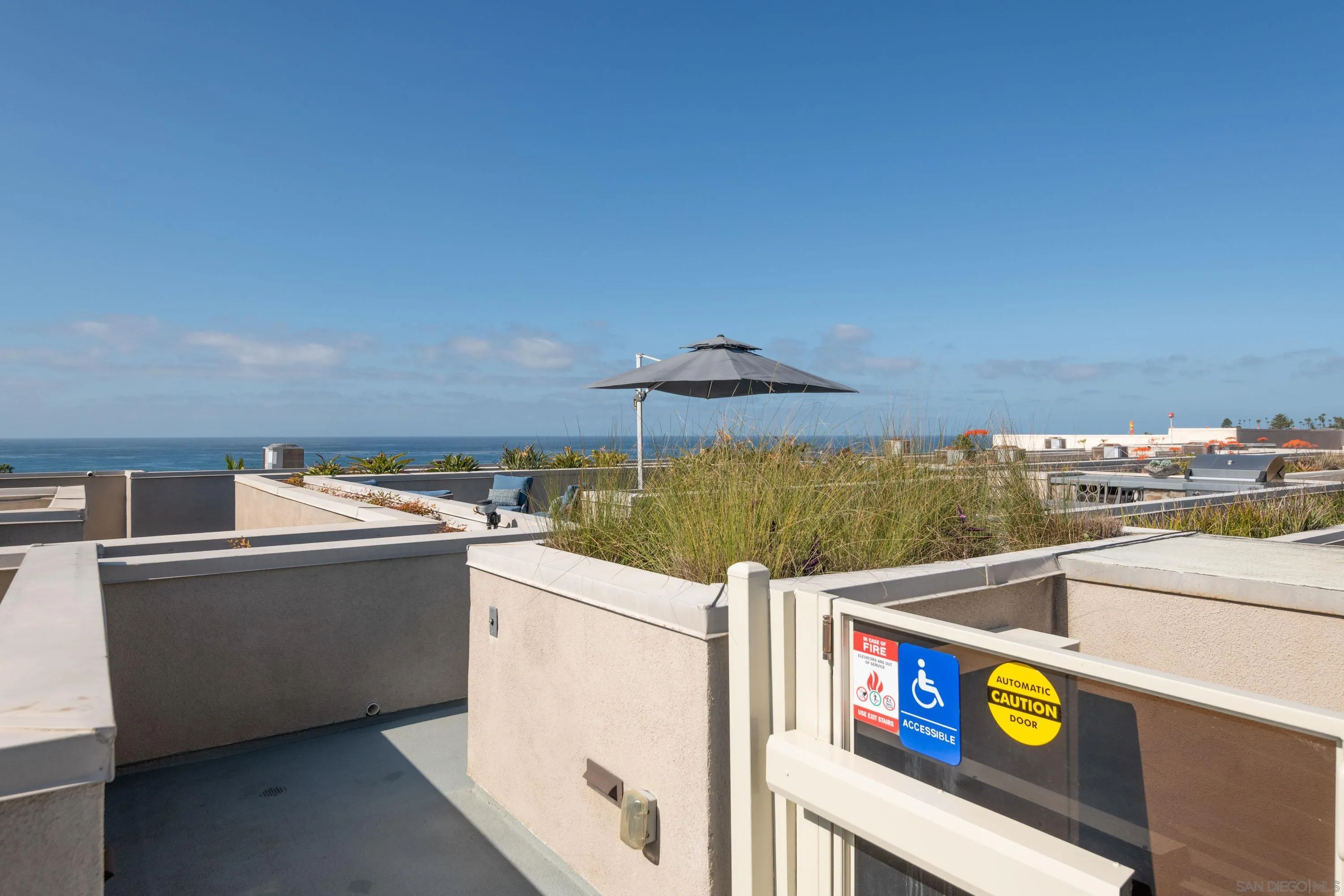 5702 La Jolla Blvd Unit: 209
