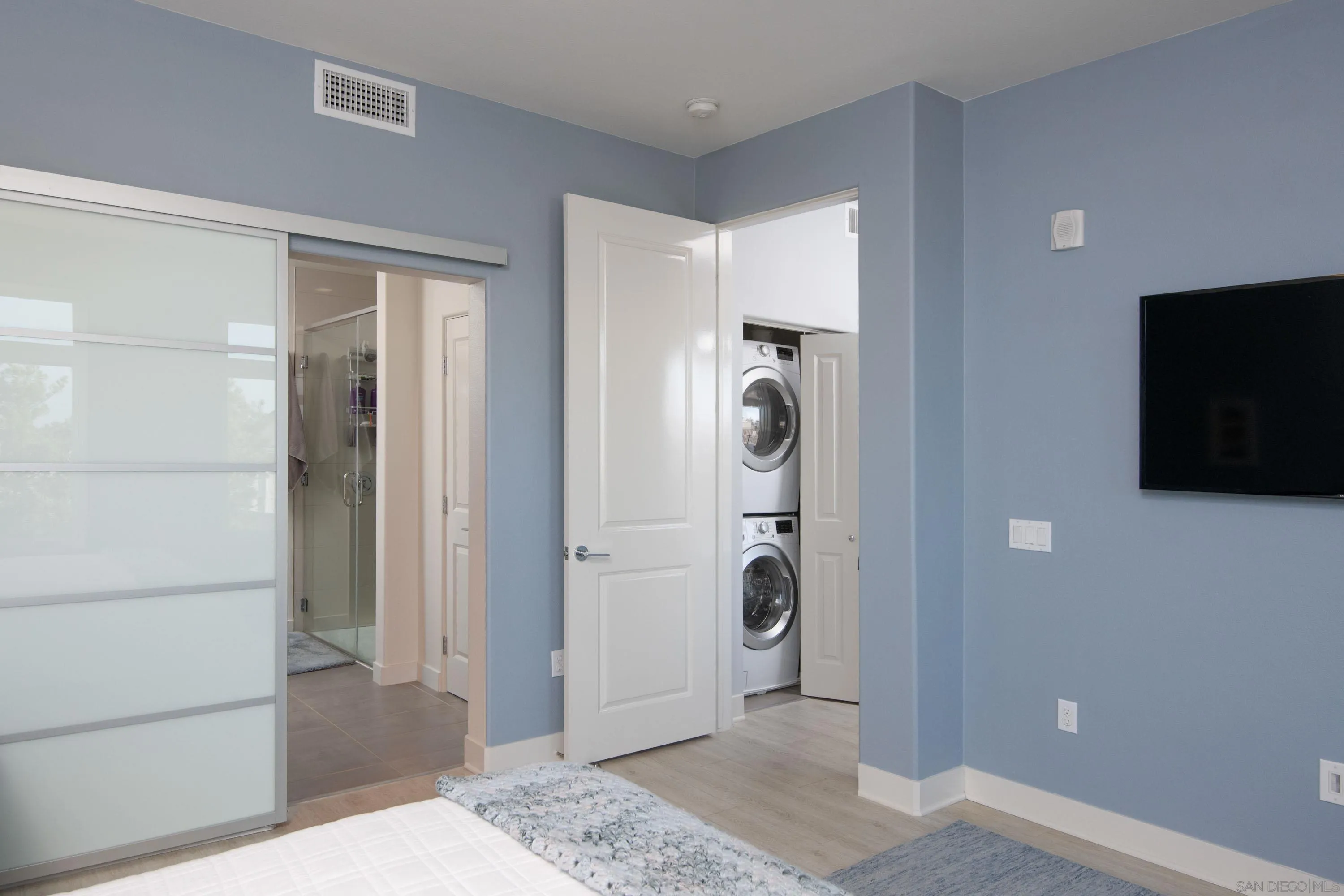 5702 La Jolla Blvd Unit: 209