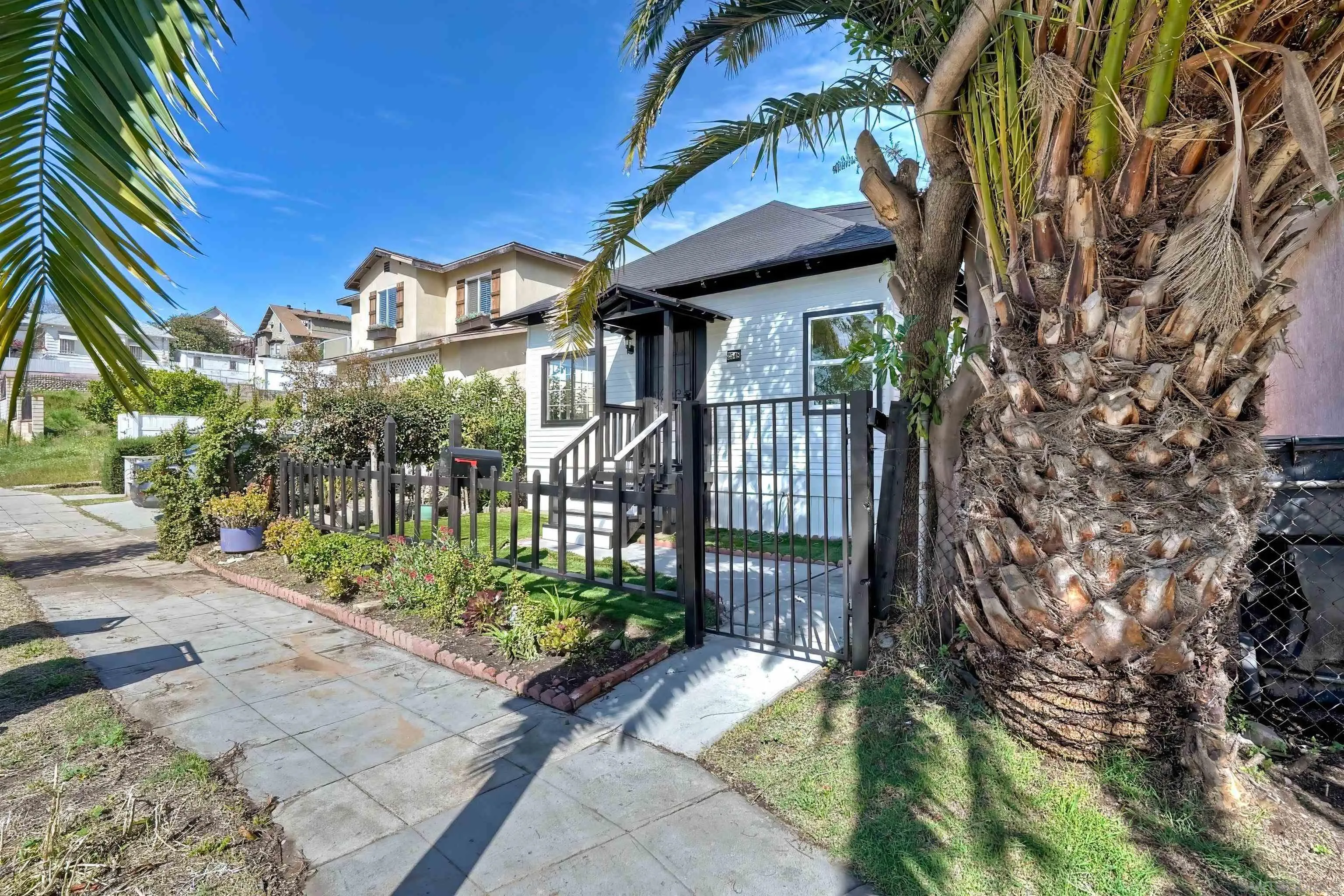 2548 Island Ave