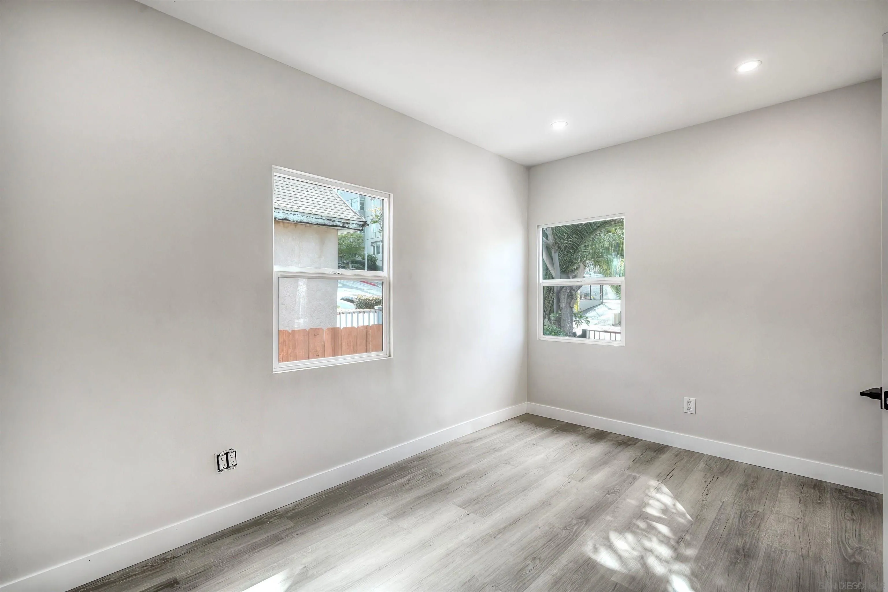 2548 Island Ave
