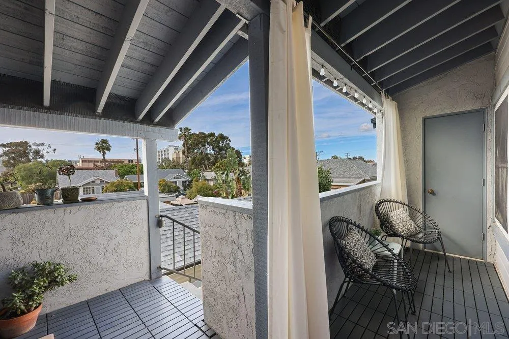 1009 Essex St. Unit 6