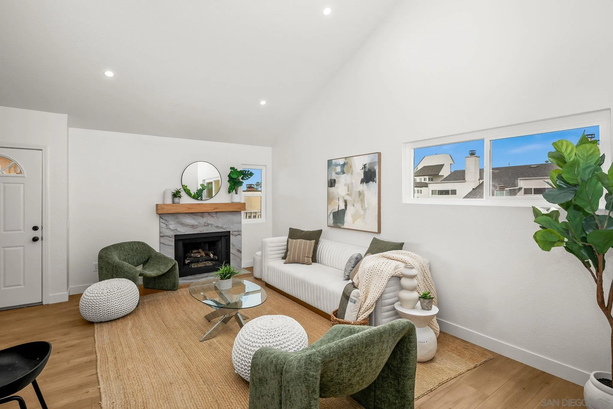 152 Evergreen Ave. Unit 4