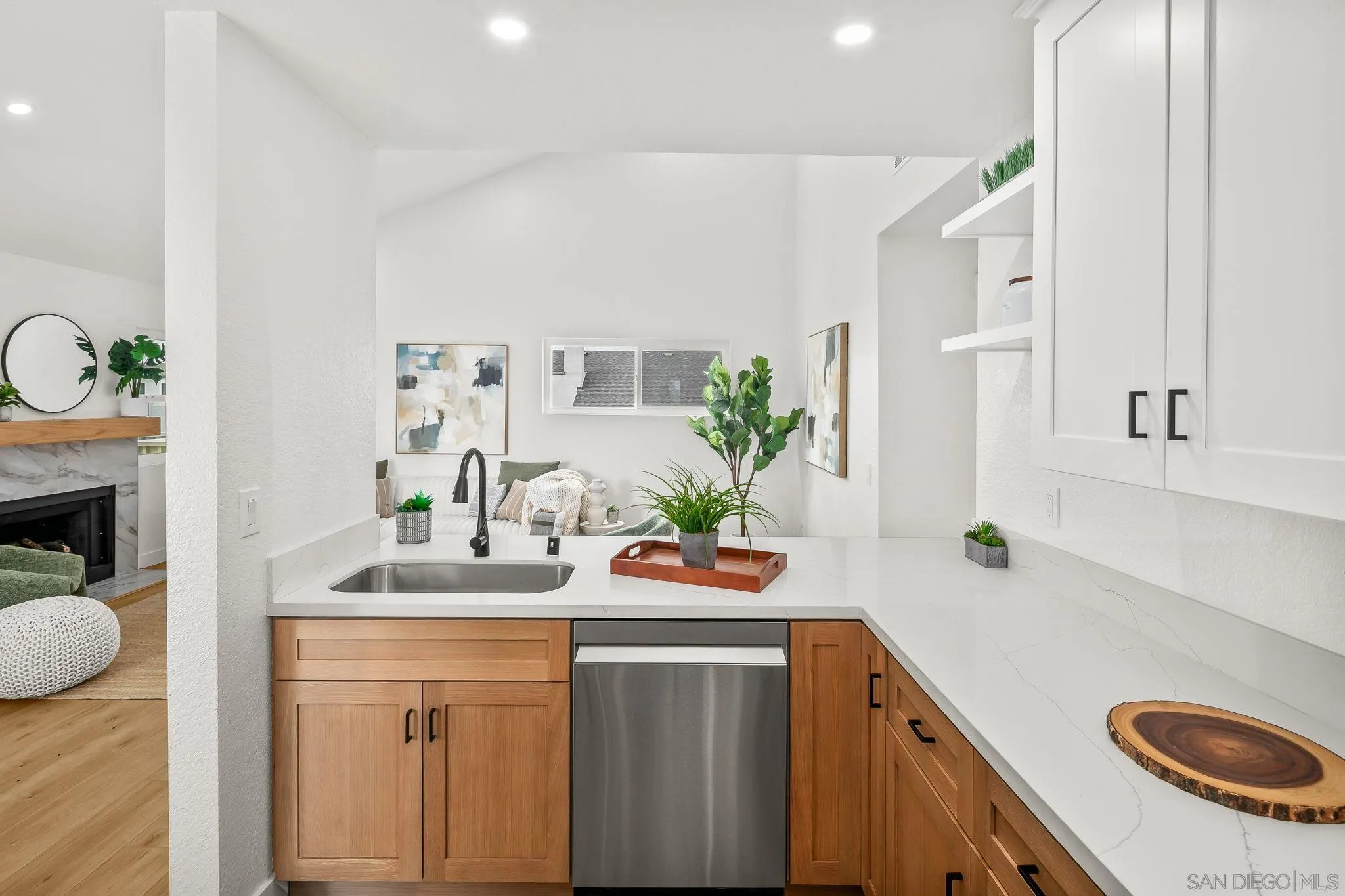 152 Evergreen Ave. Unit 4