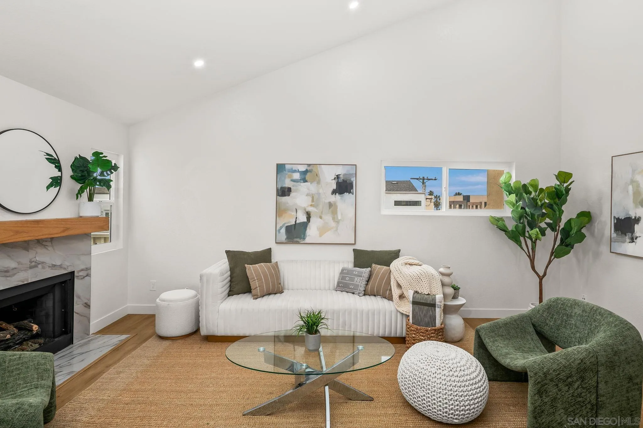 152 Evergreen Ave. Unit 4