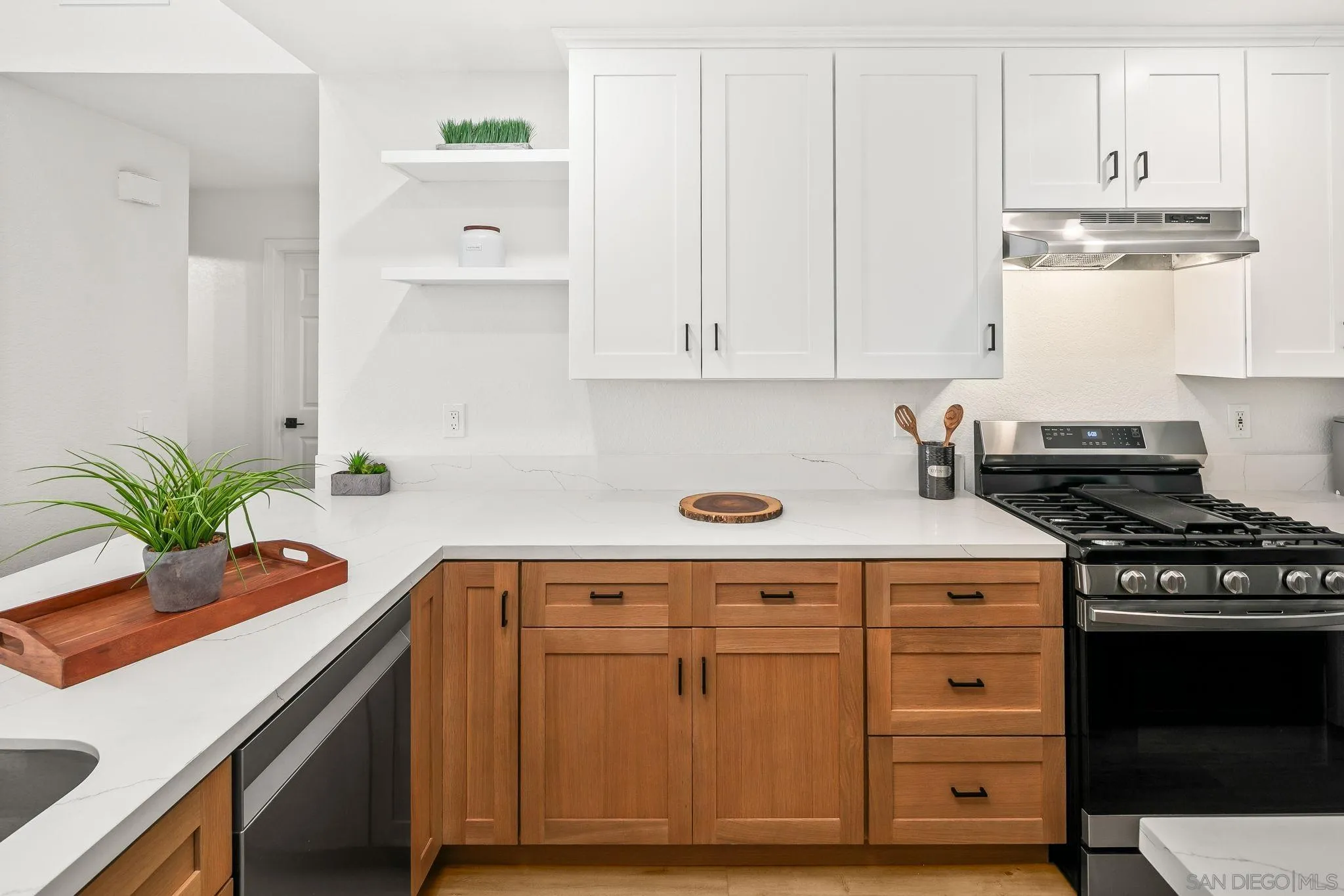 152 Evergreen Ave. Unit 4