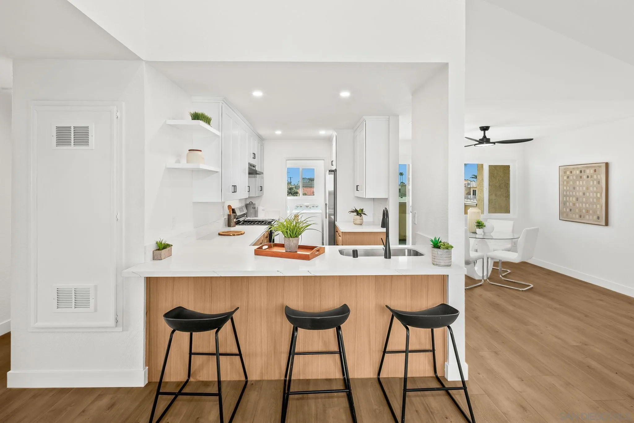 152 Evergreen Ave. Unit 4