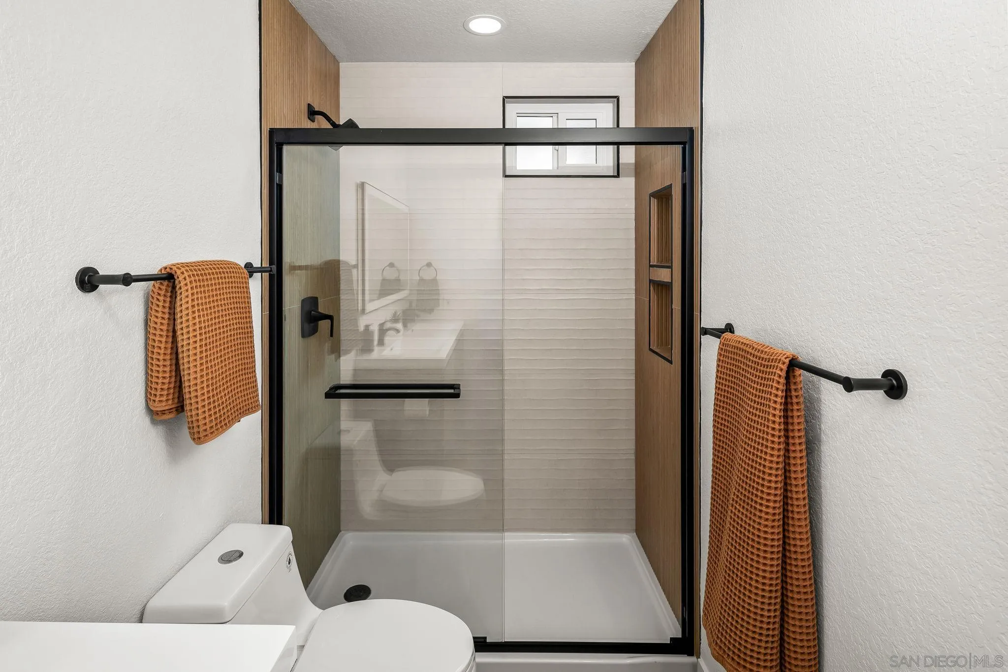 152 Evergreen Ave. Unit 4