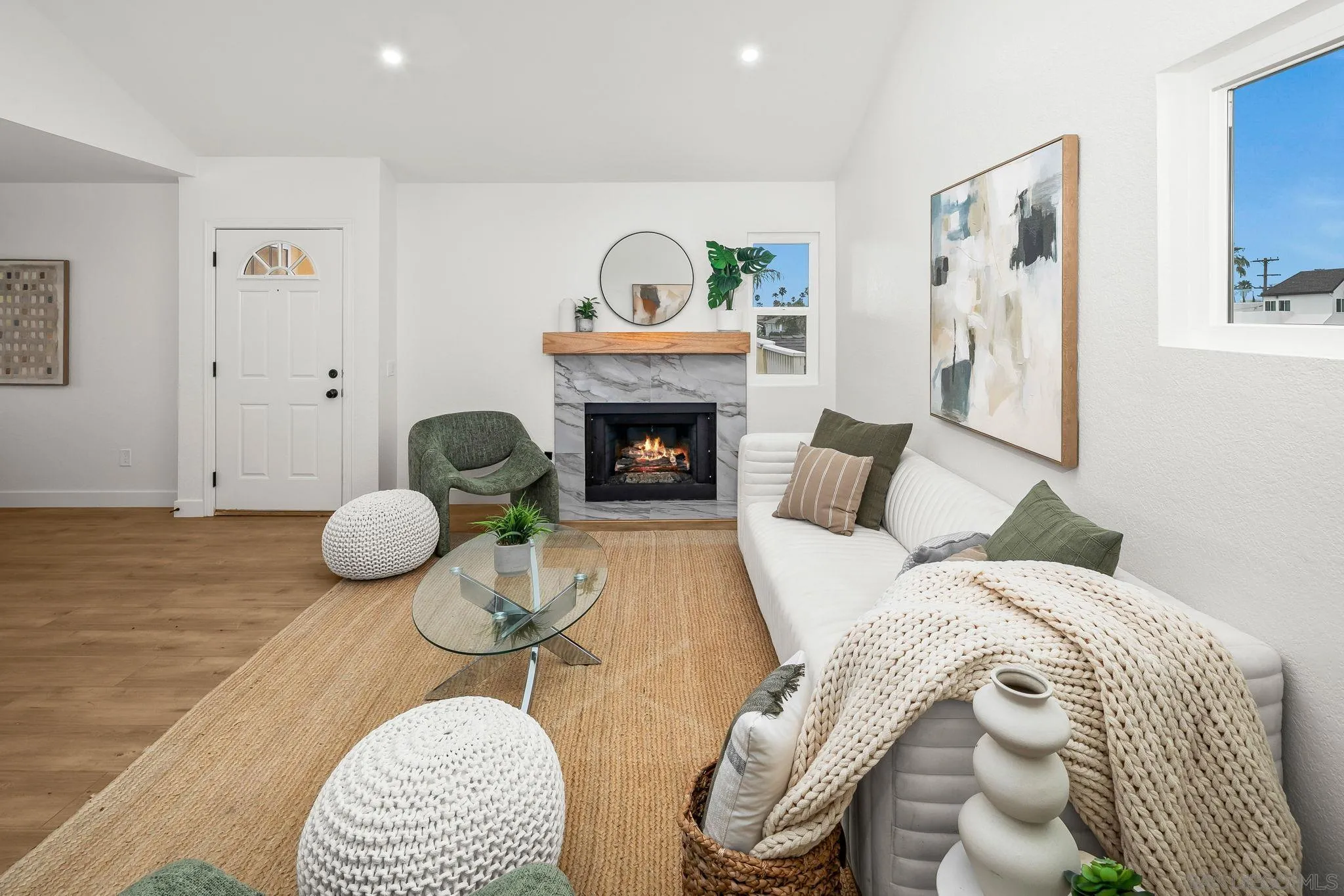 152 Evergreen Ave. Unit 4