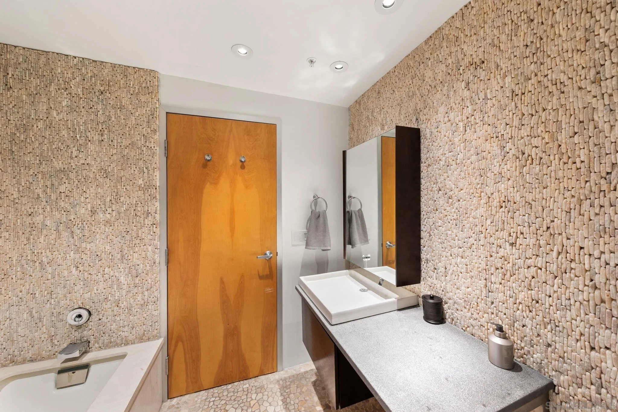 3033 India St. Unit 6