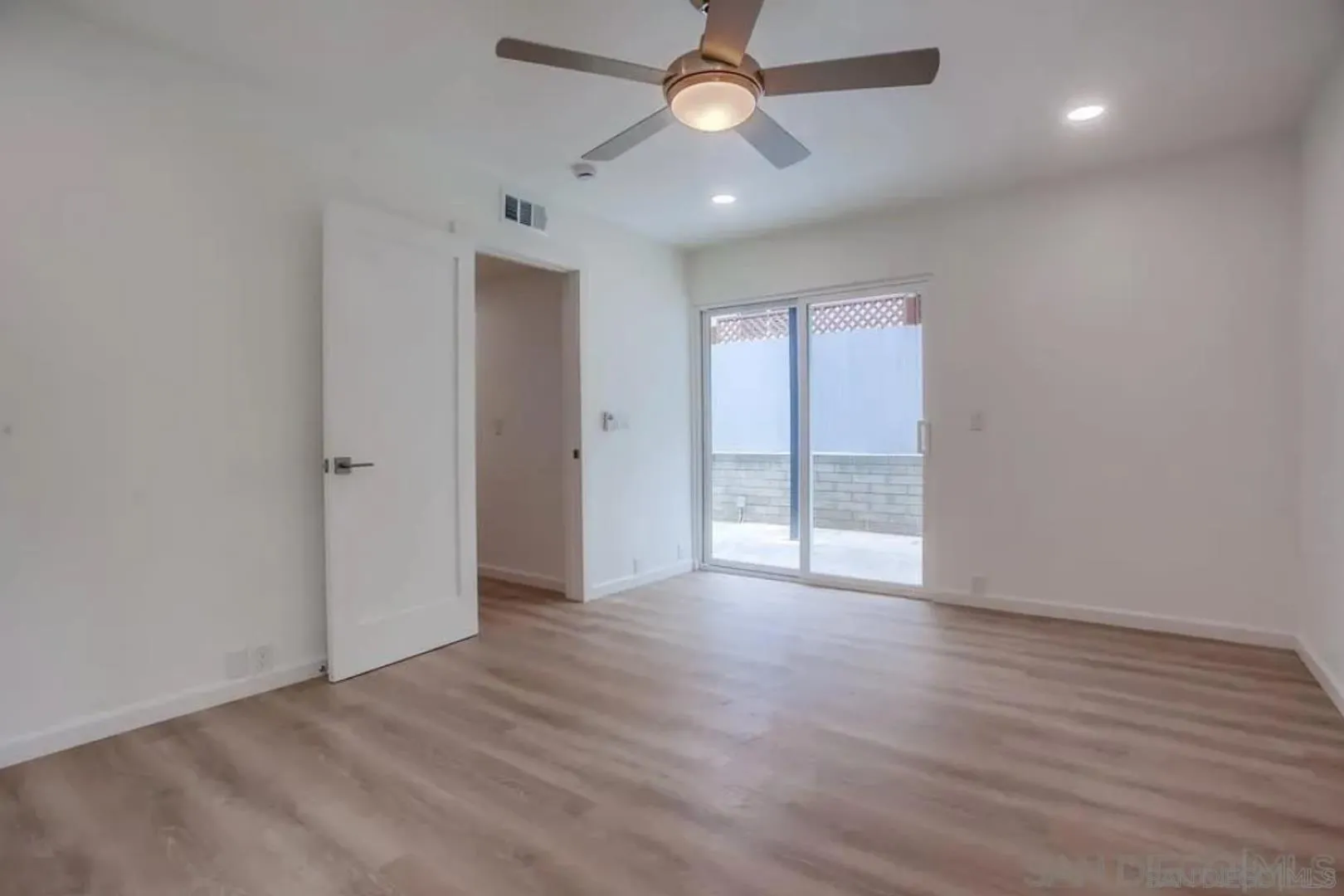 743 Bonair Way, Apt B