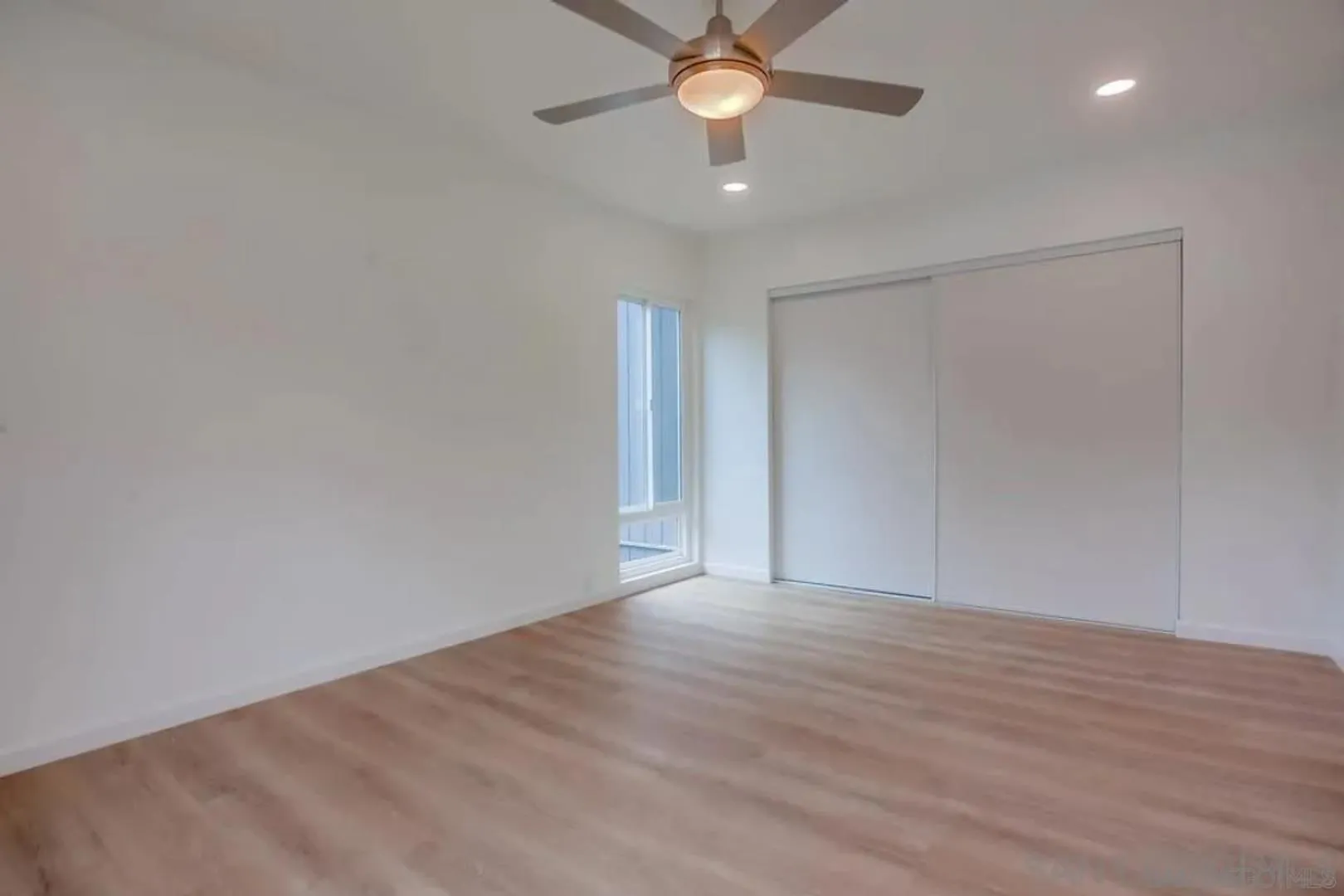 743 Bonair Way, Apt B