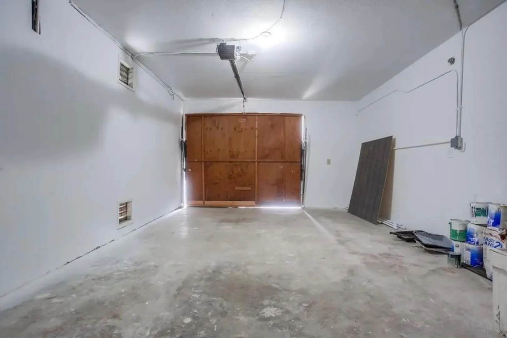 743 Bonair Way, Apt B