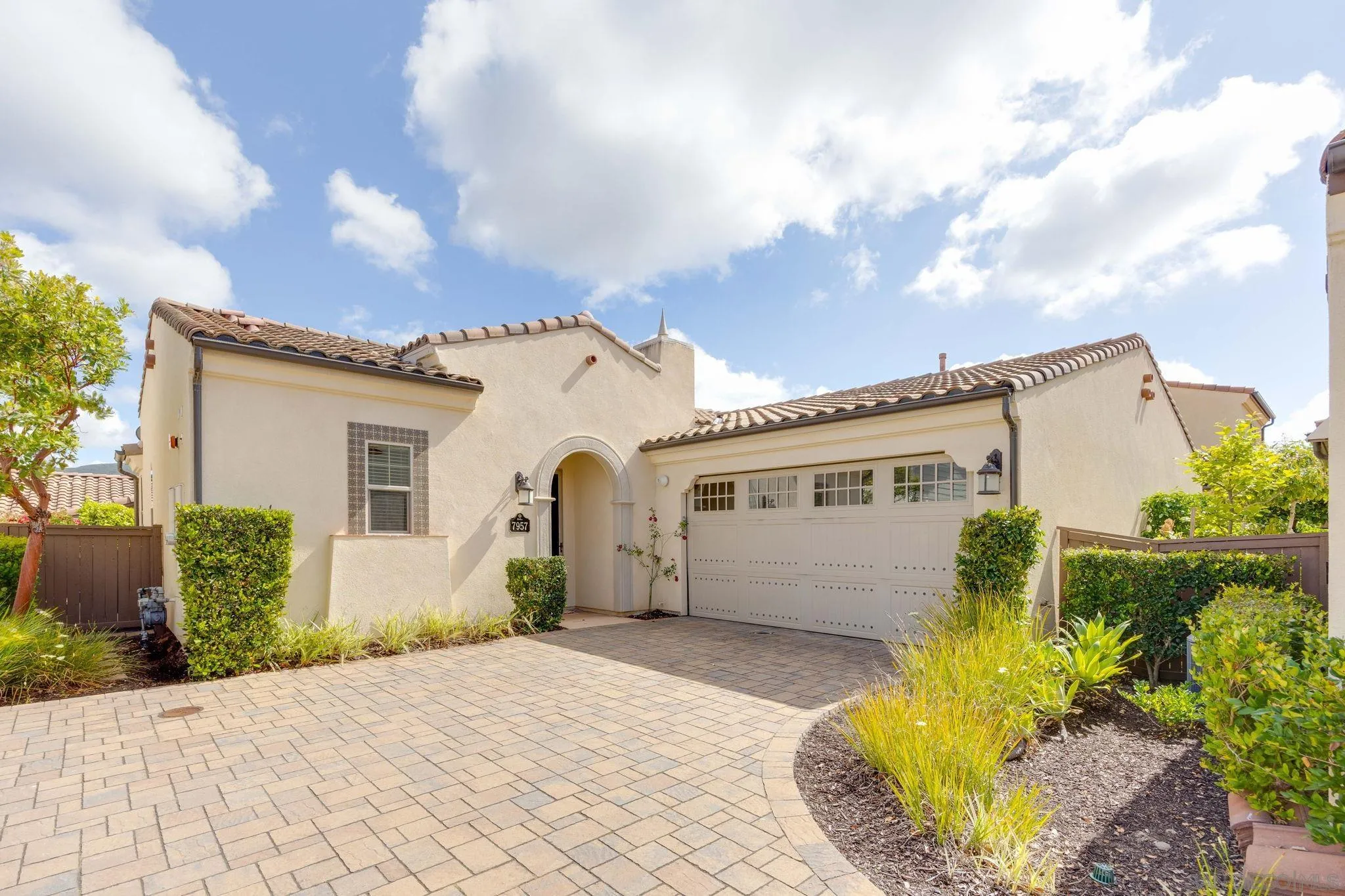 7957 Auberge Circle