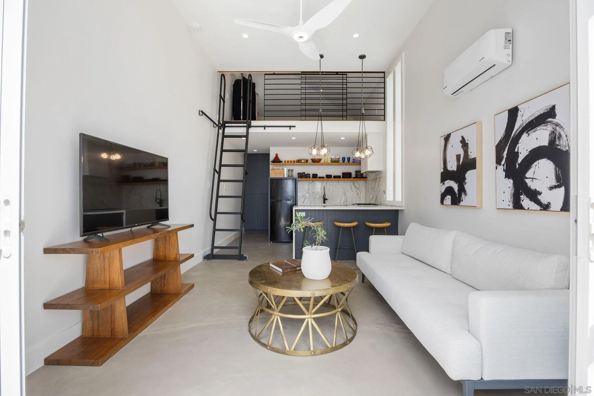 2449 Manchester Ave, Cardiff-by-the-Sea