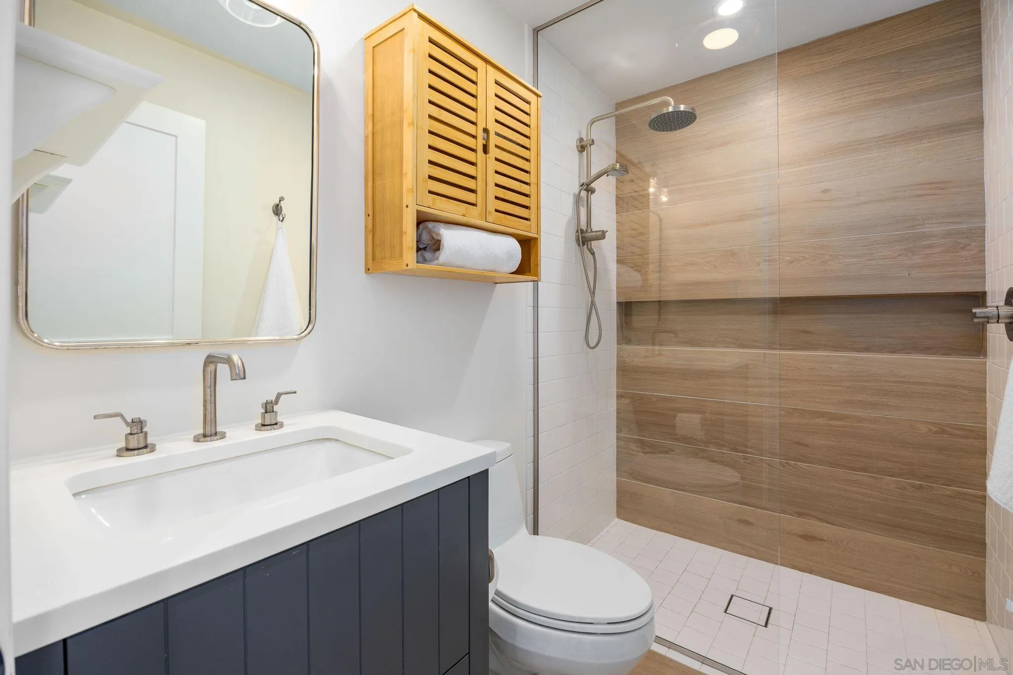 2449 Manchester Ave, Cardiff-by-the-Sea