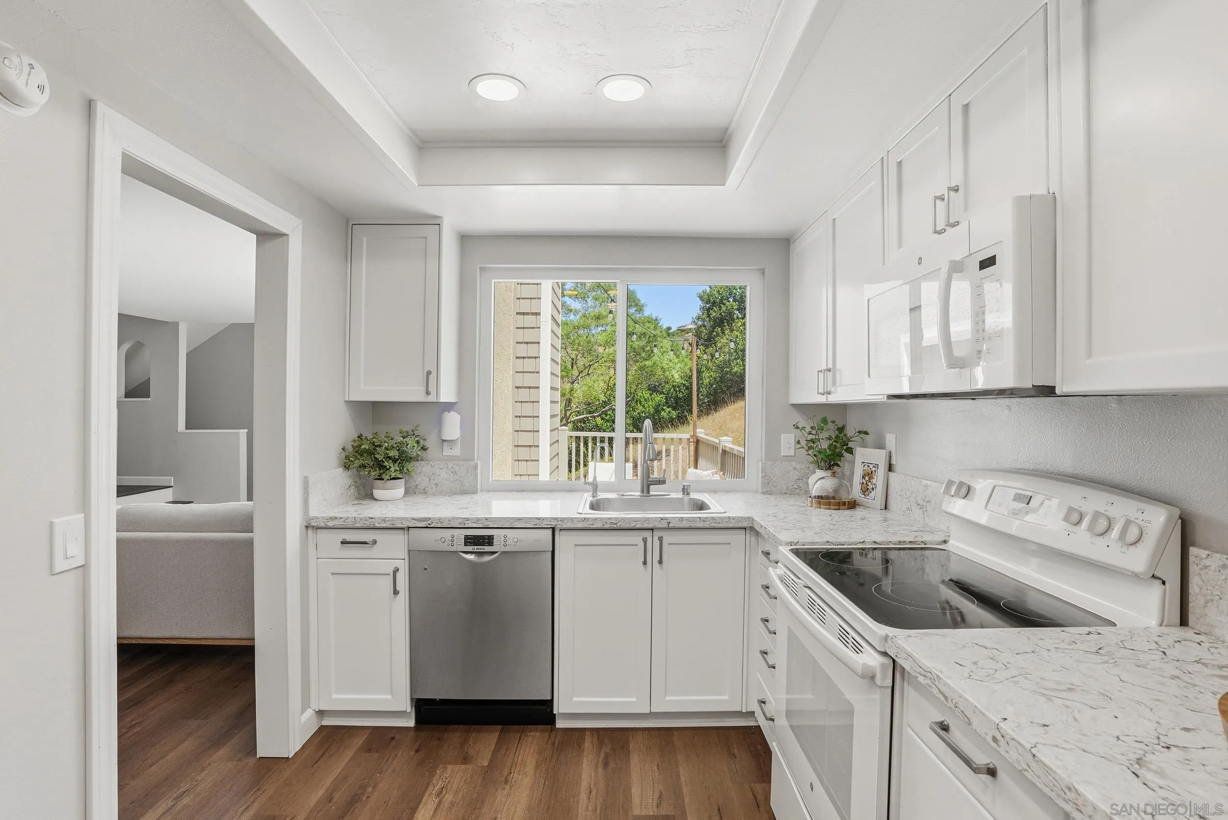 3793 Balboa Ter Unit A