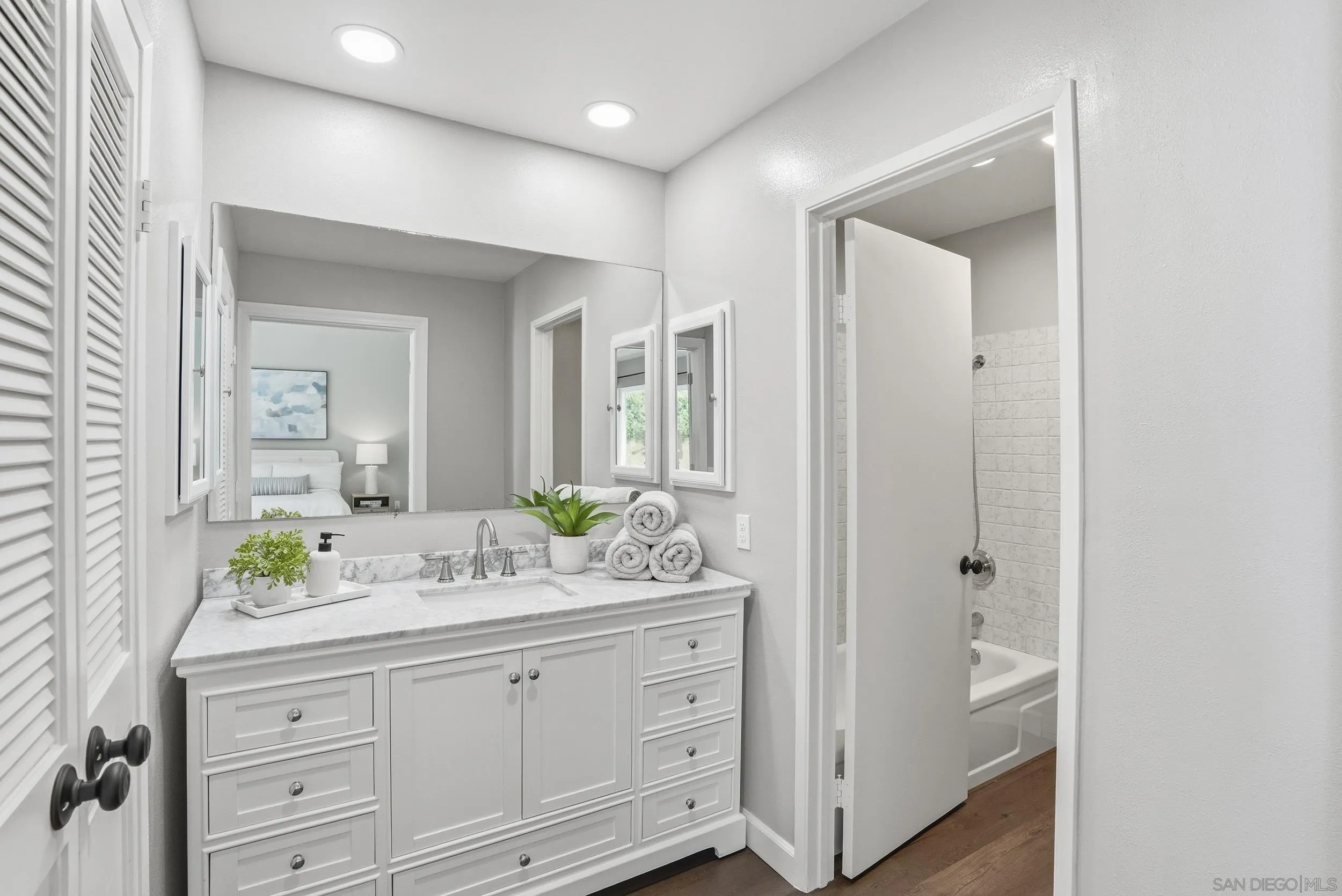 3793 Balboa Ter Unit A