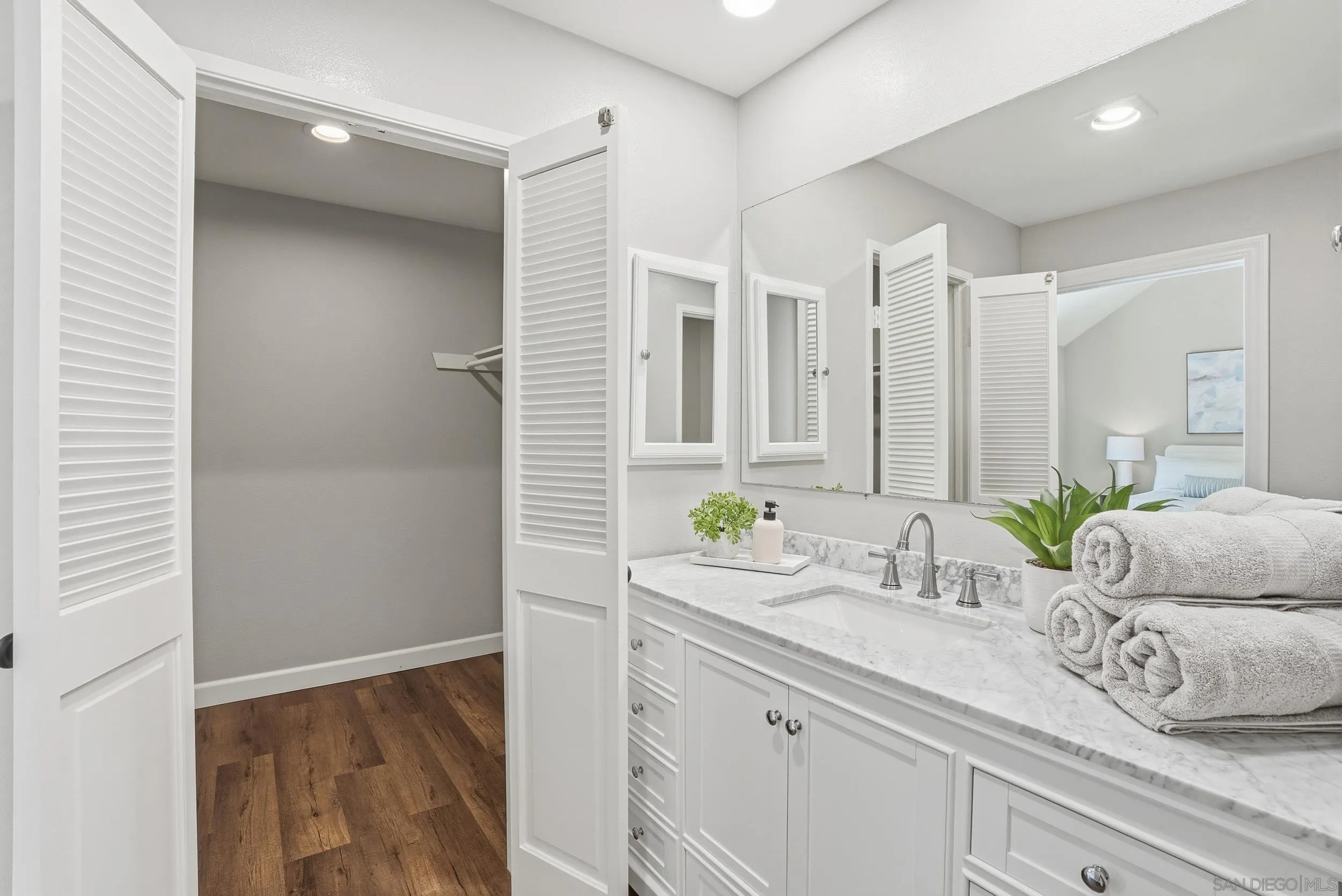 3793 Balboa Ter Unit A