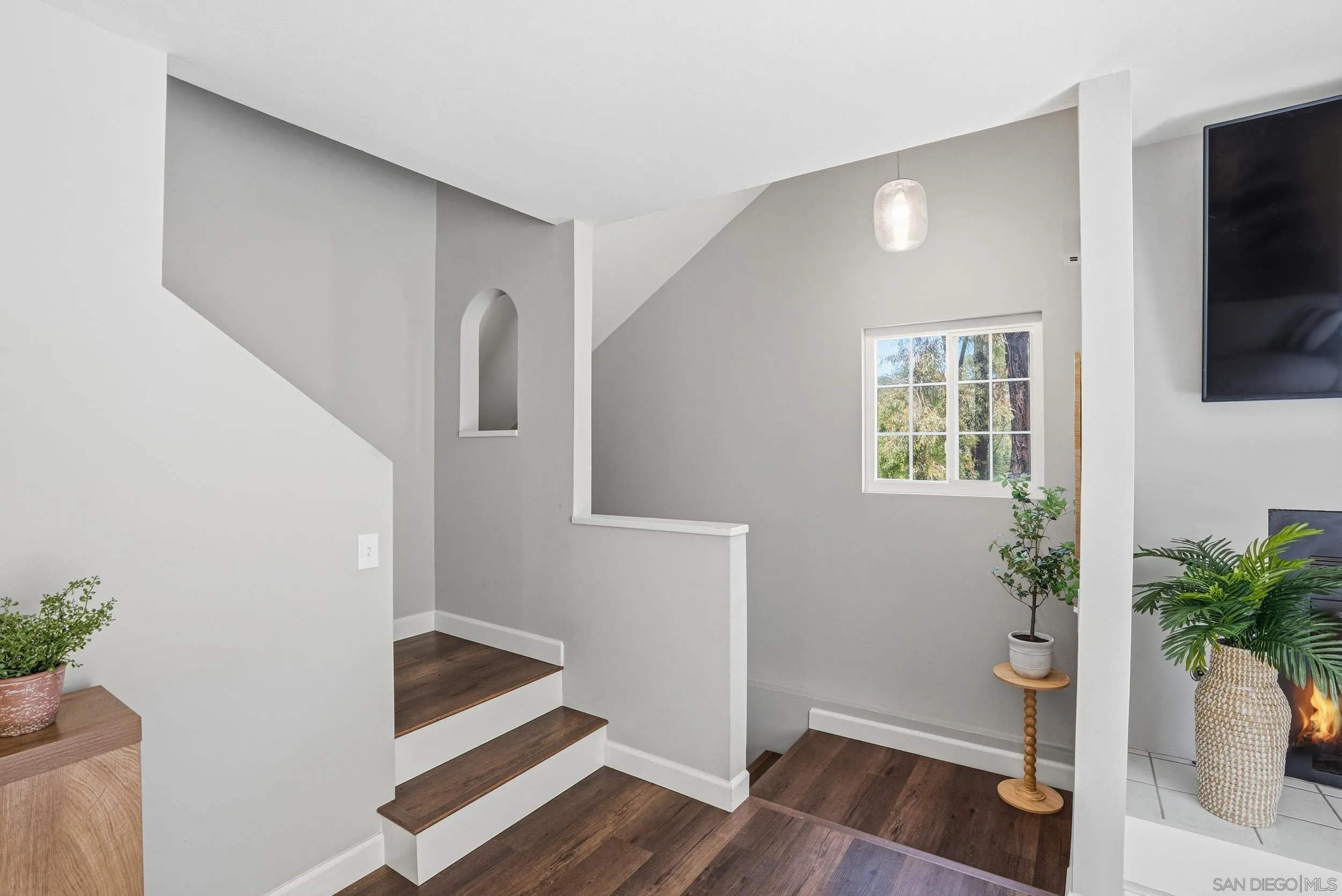3793 Balboa Ter Unit A