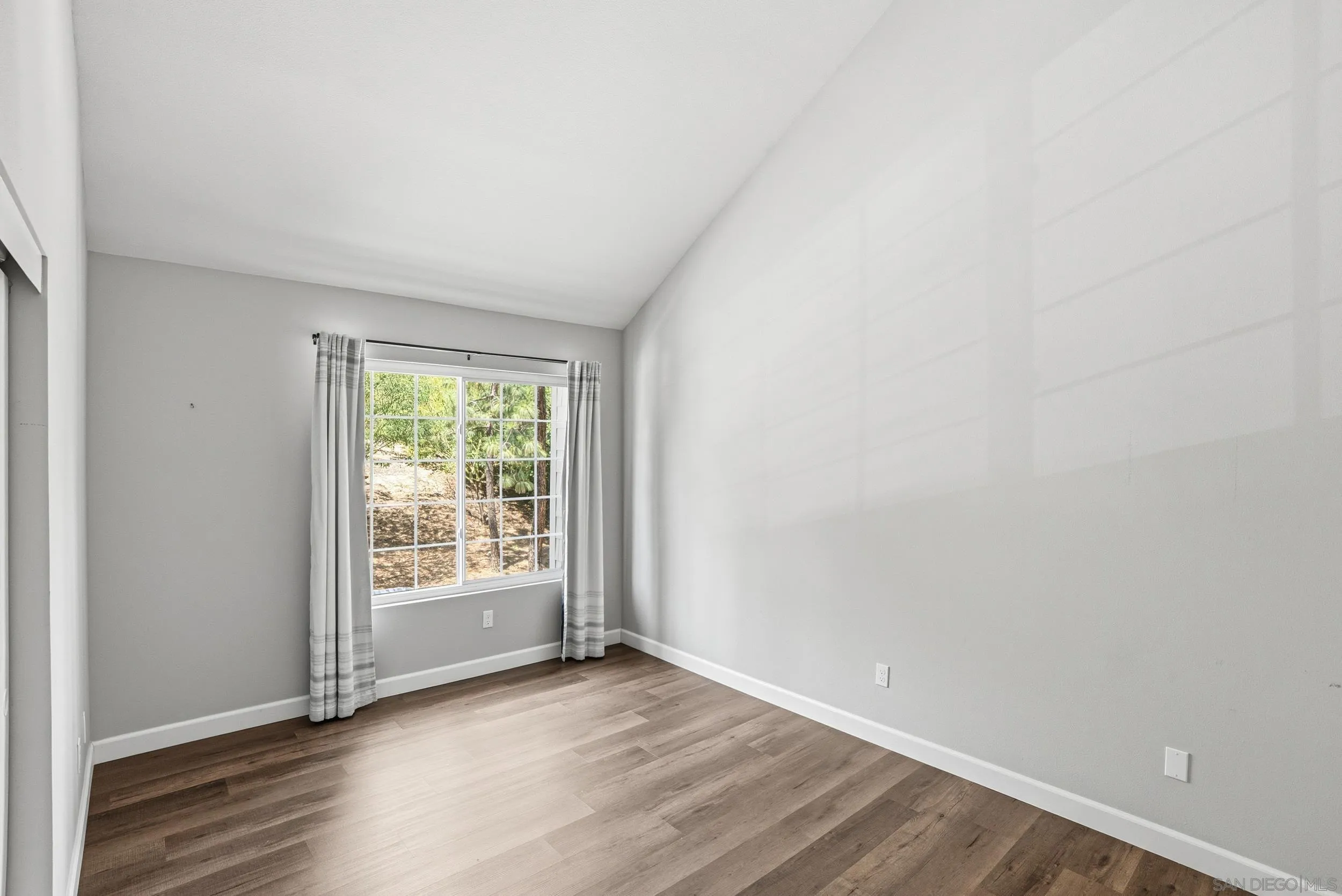 3793 Balboa Ter Unit A