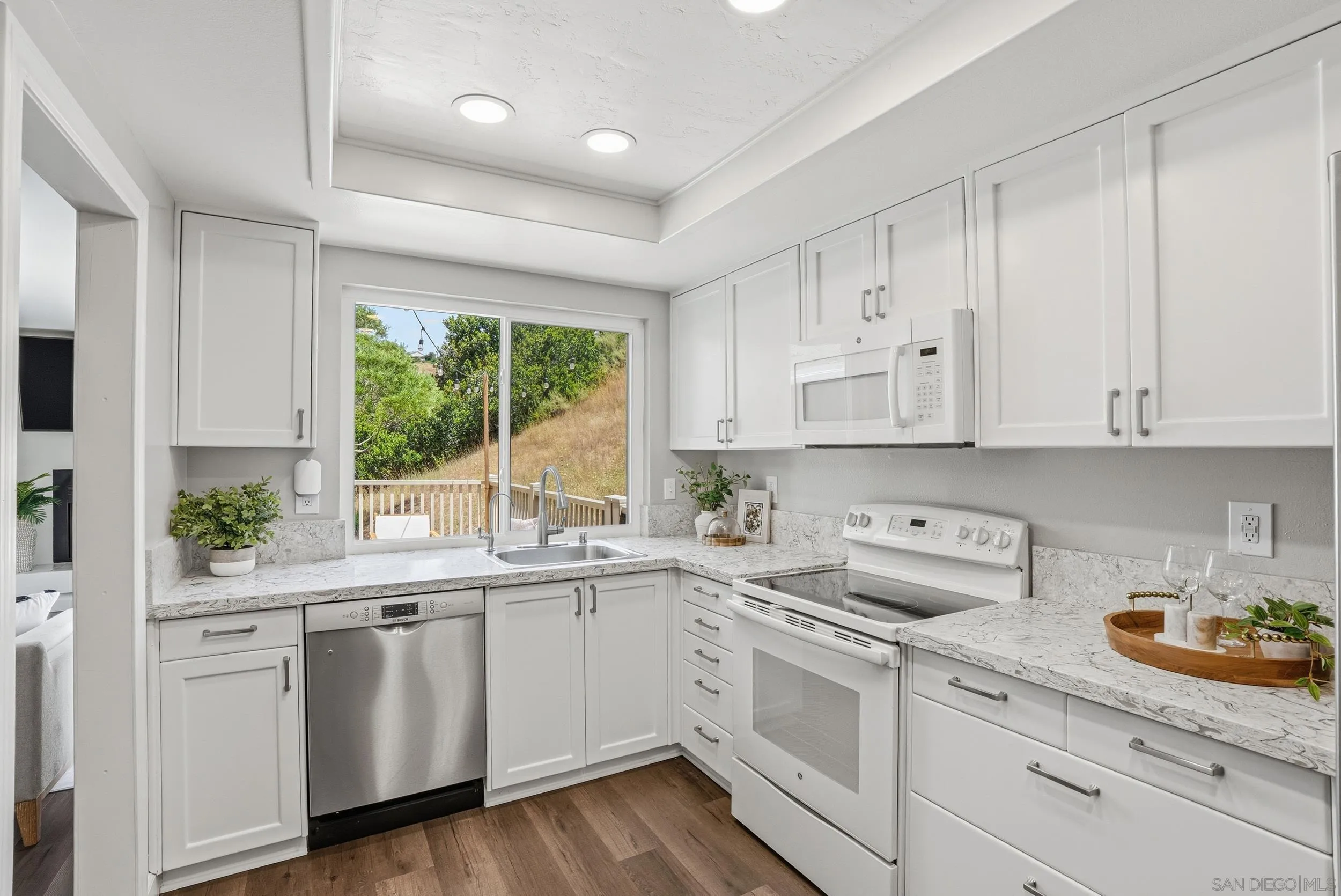3793 Balboa Ter Unit A