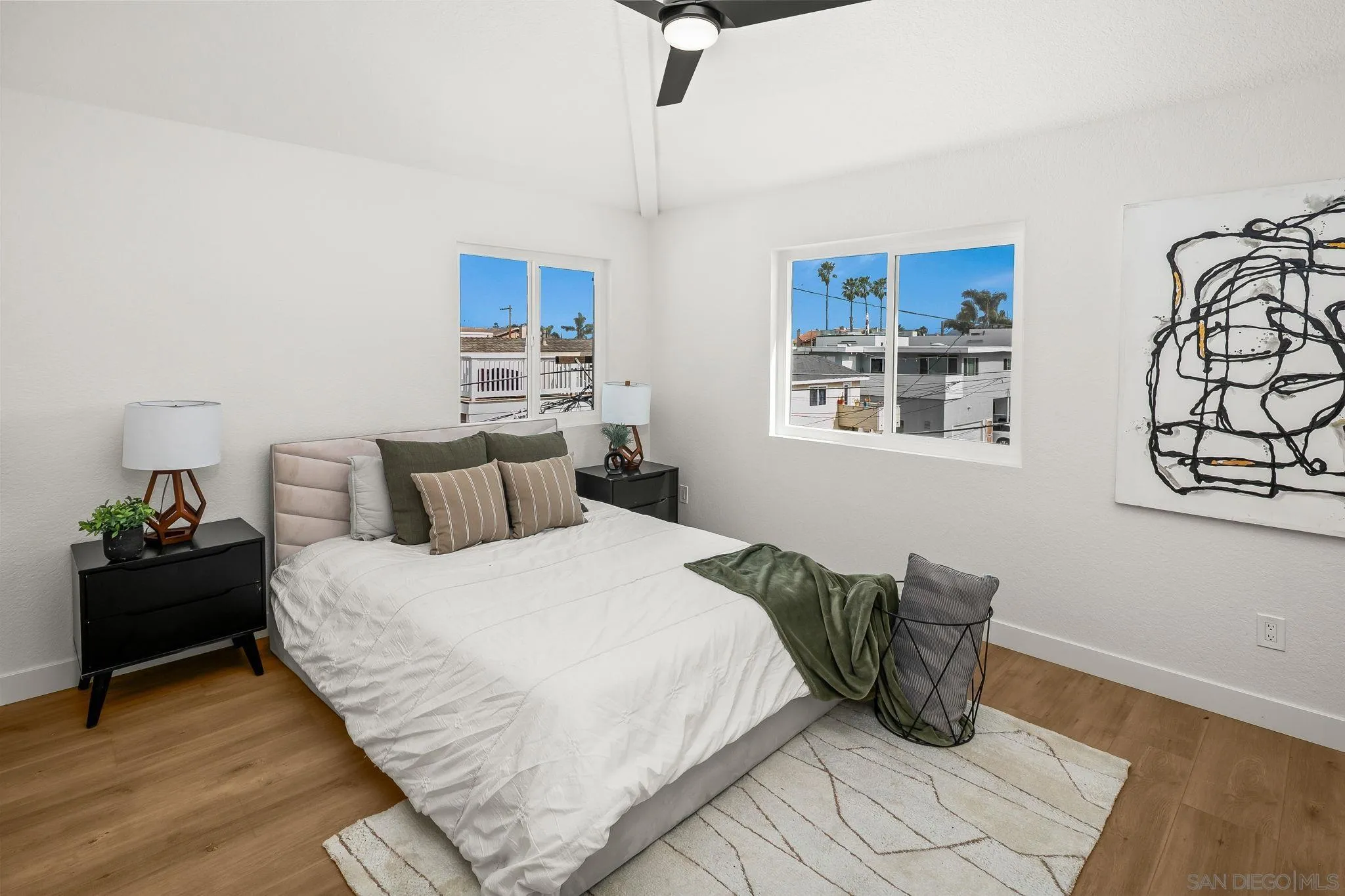 152 Evergreen Ave. Unit 4