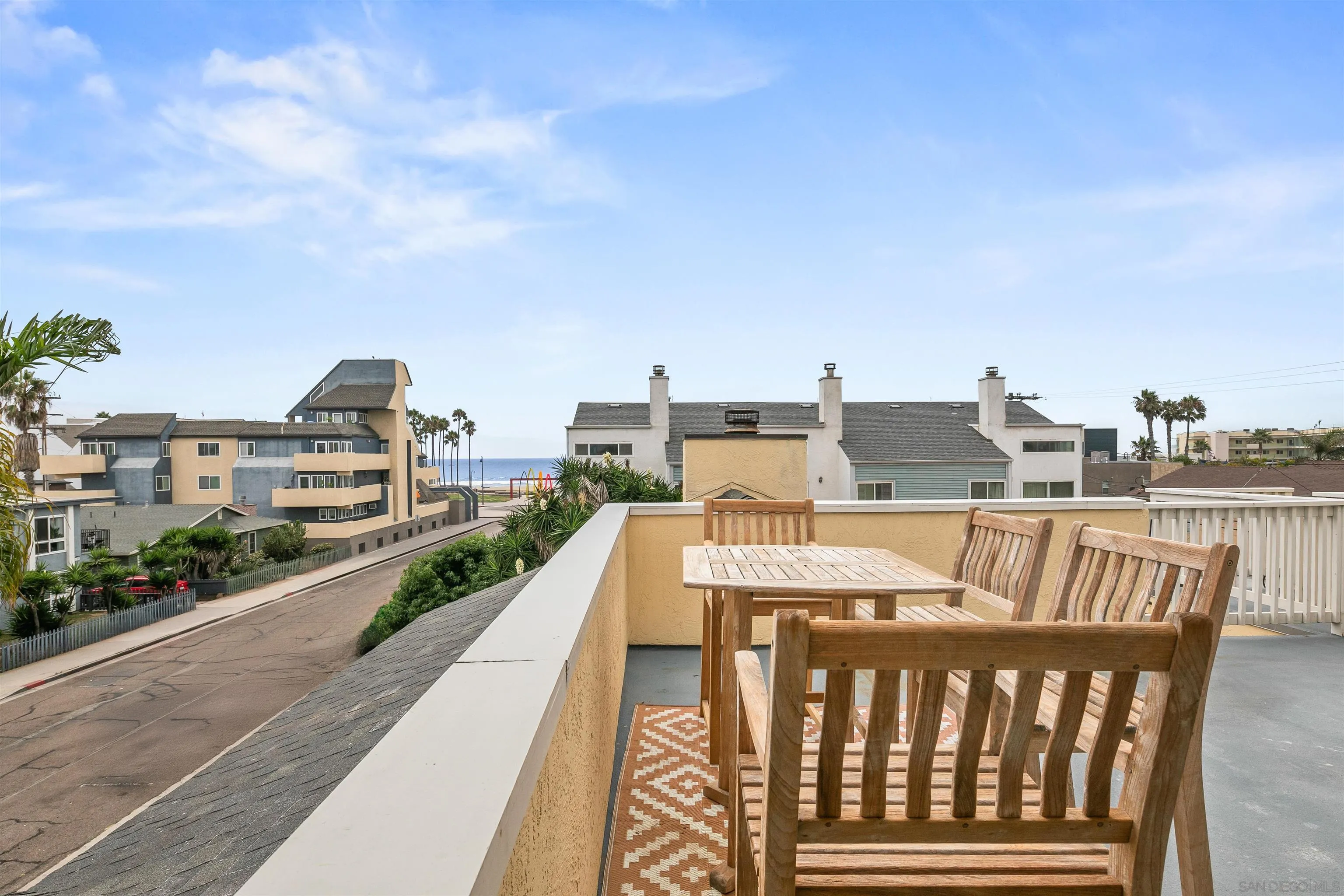 152 Evergreen Ave. Unit 4