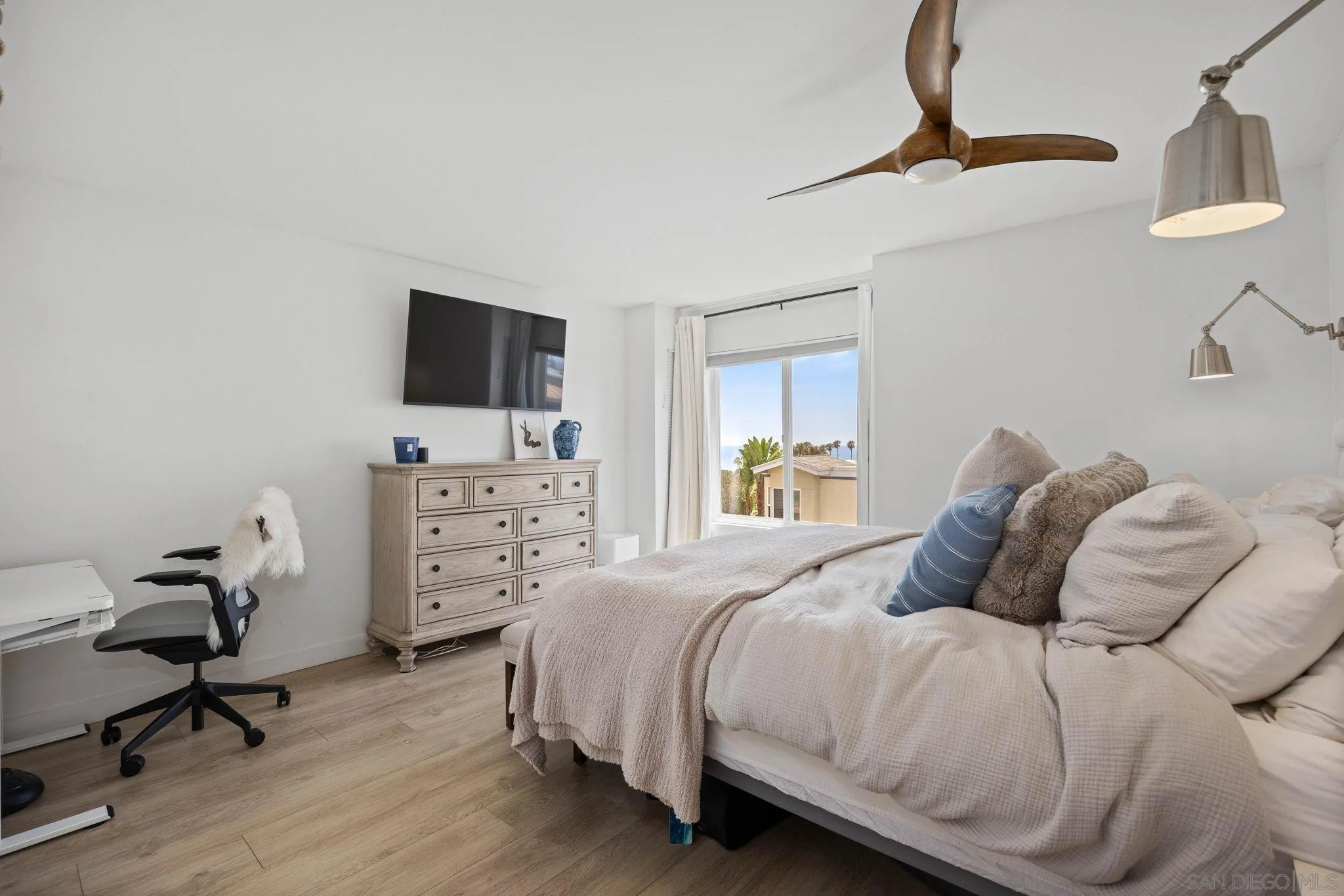 2130 Orinda Drive Unit E