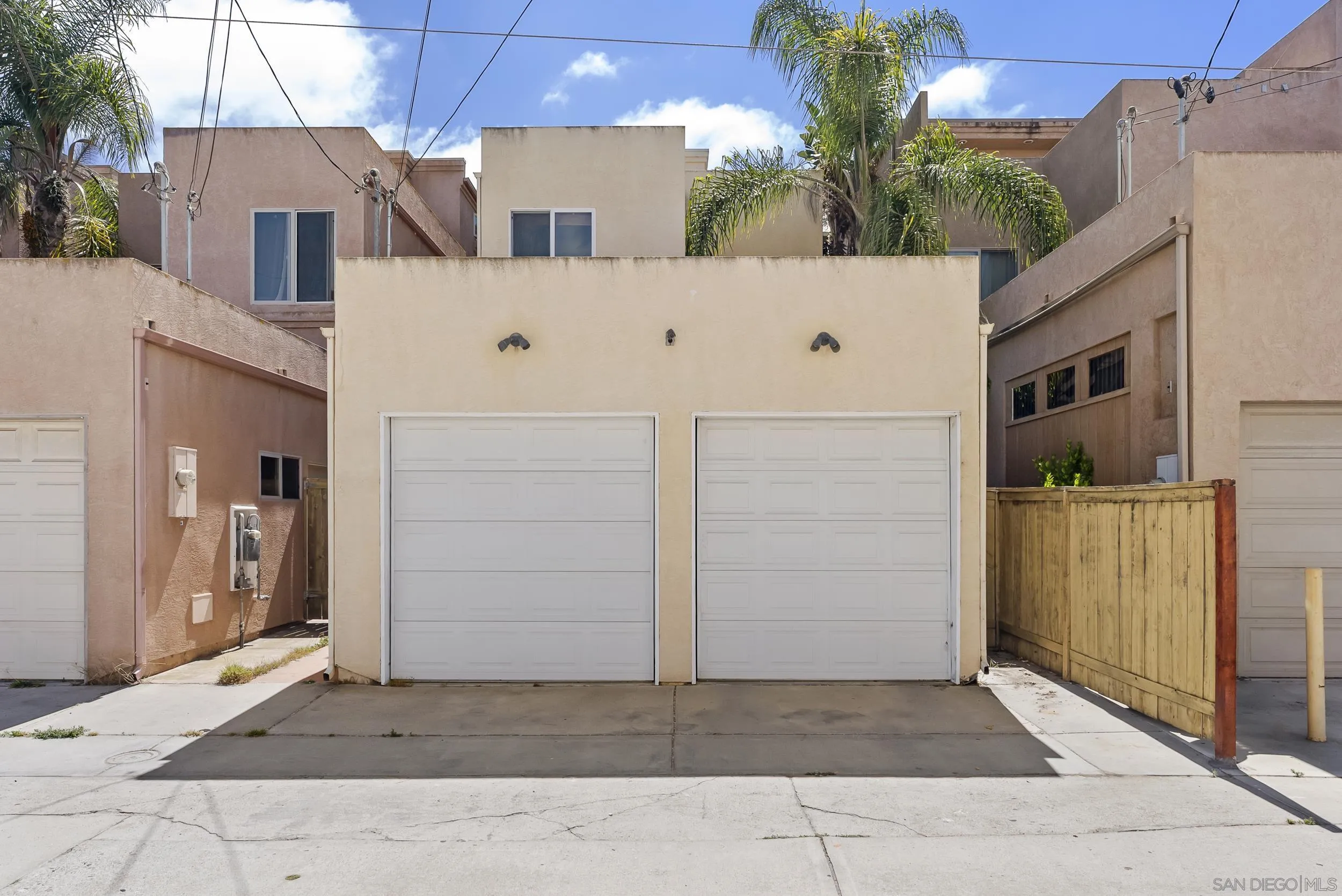 3953 Sequoia St