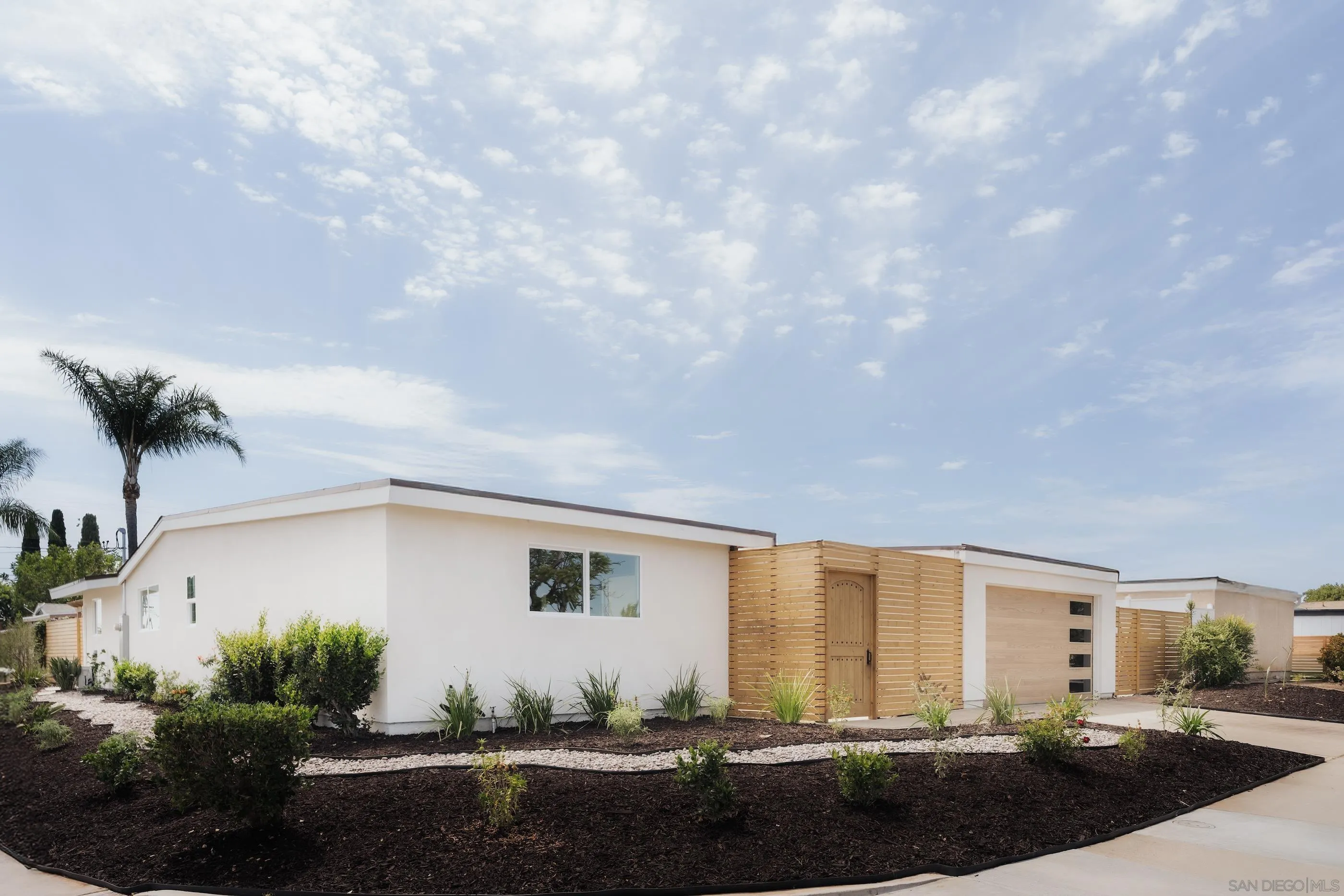 2806 Mission Village Dr