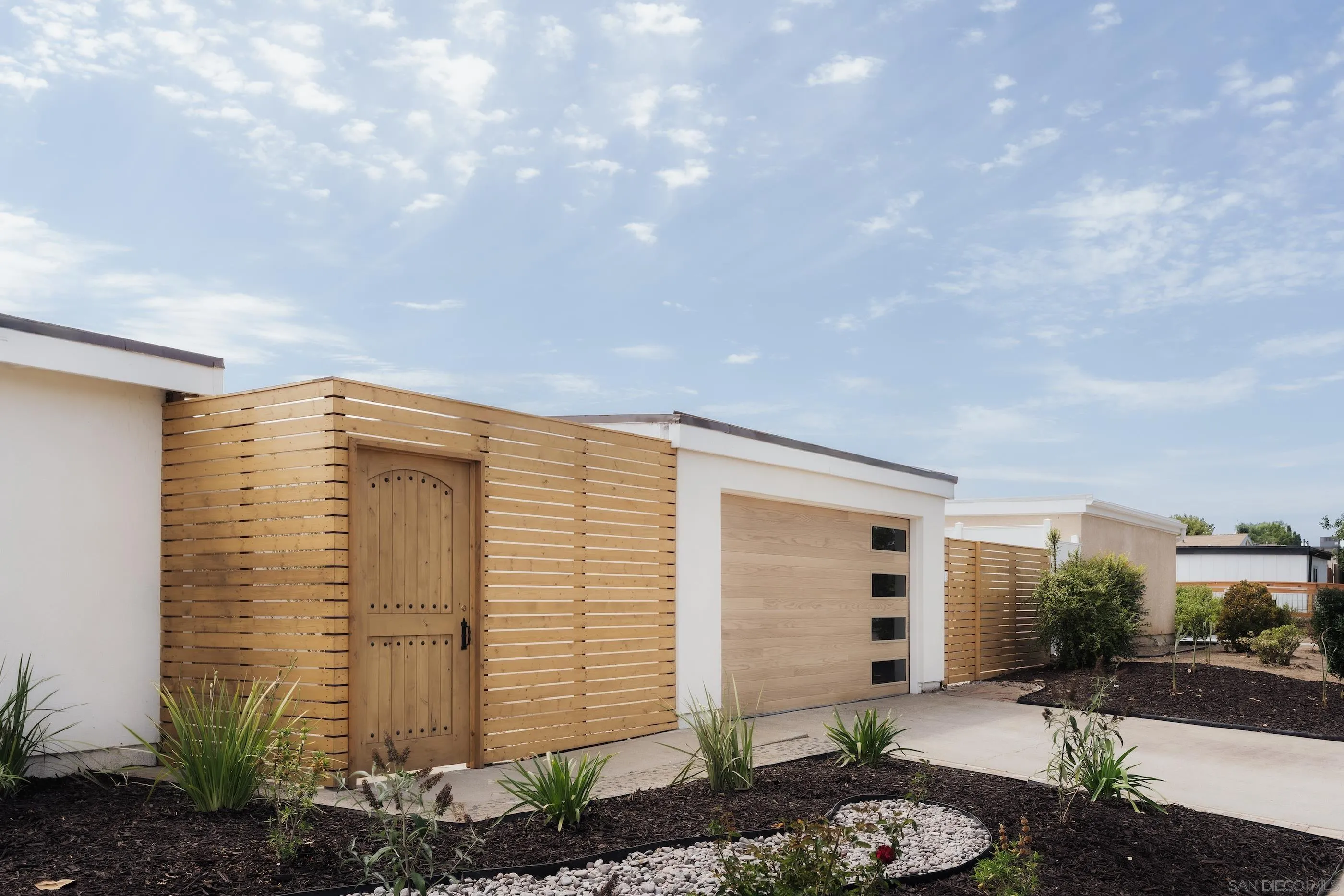 2806 Mission Village Dr