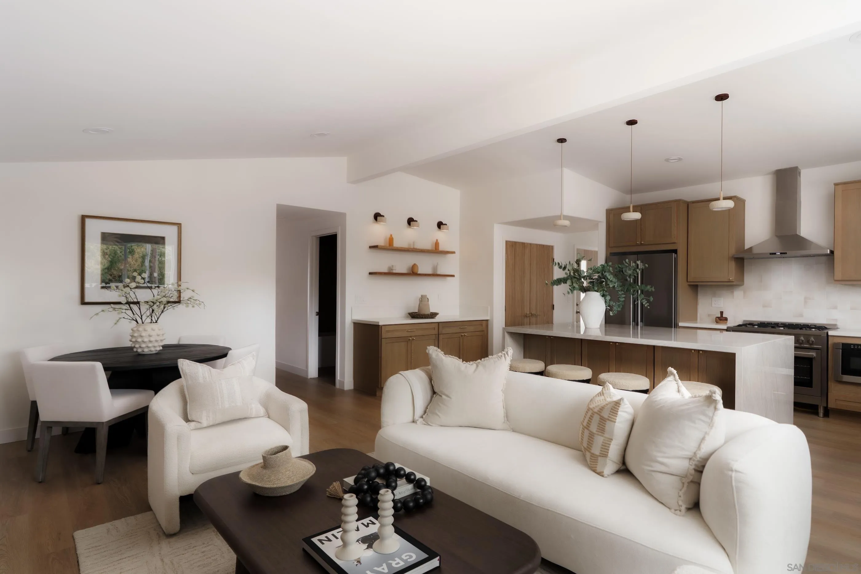 2806 Mission Village Dr