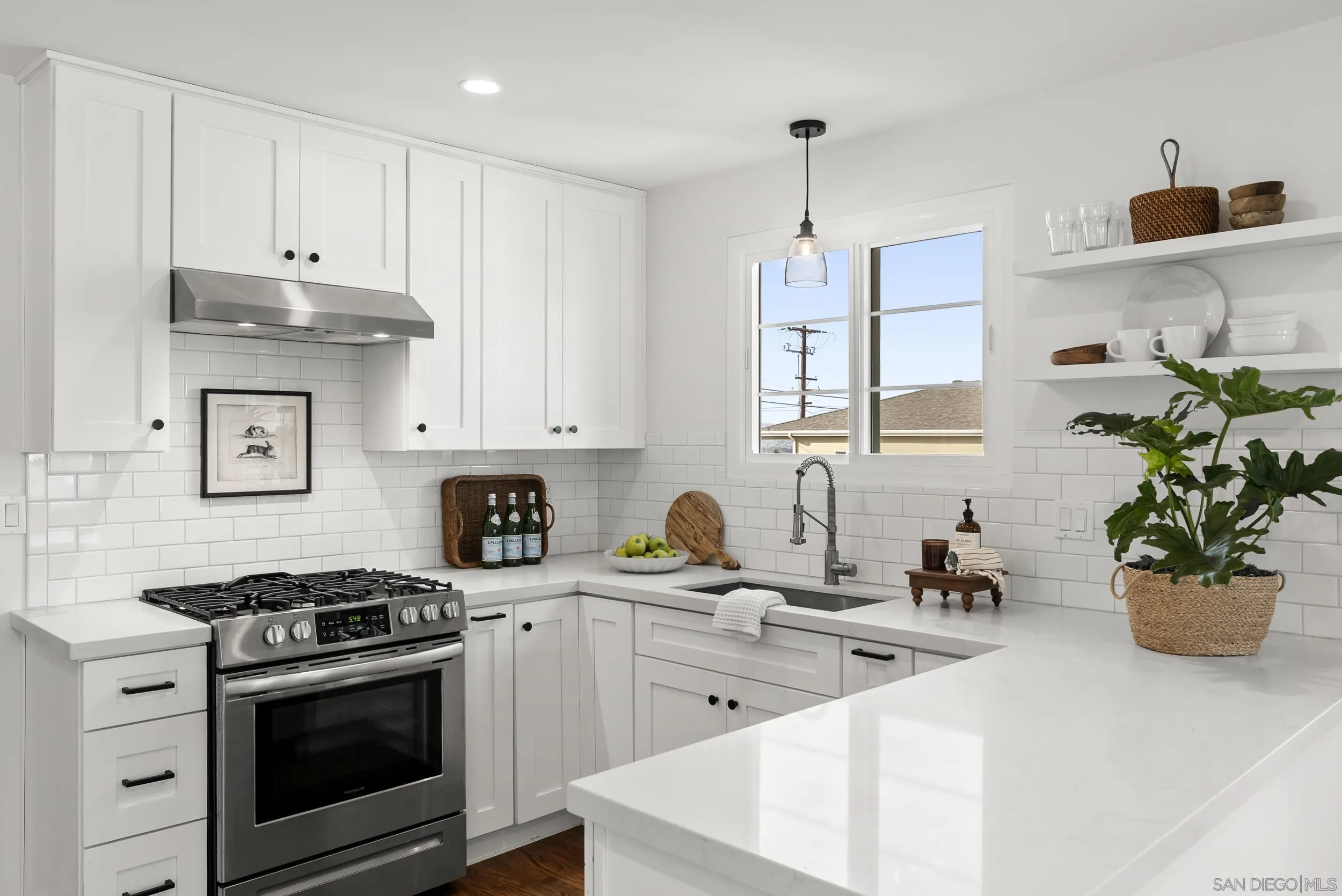4325 Long Branch