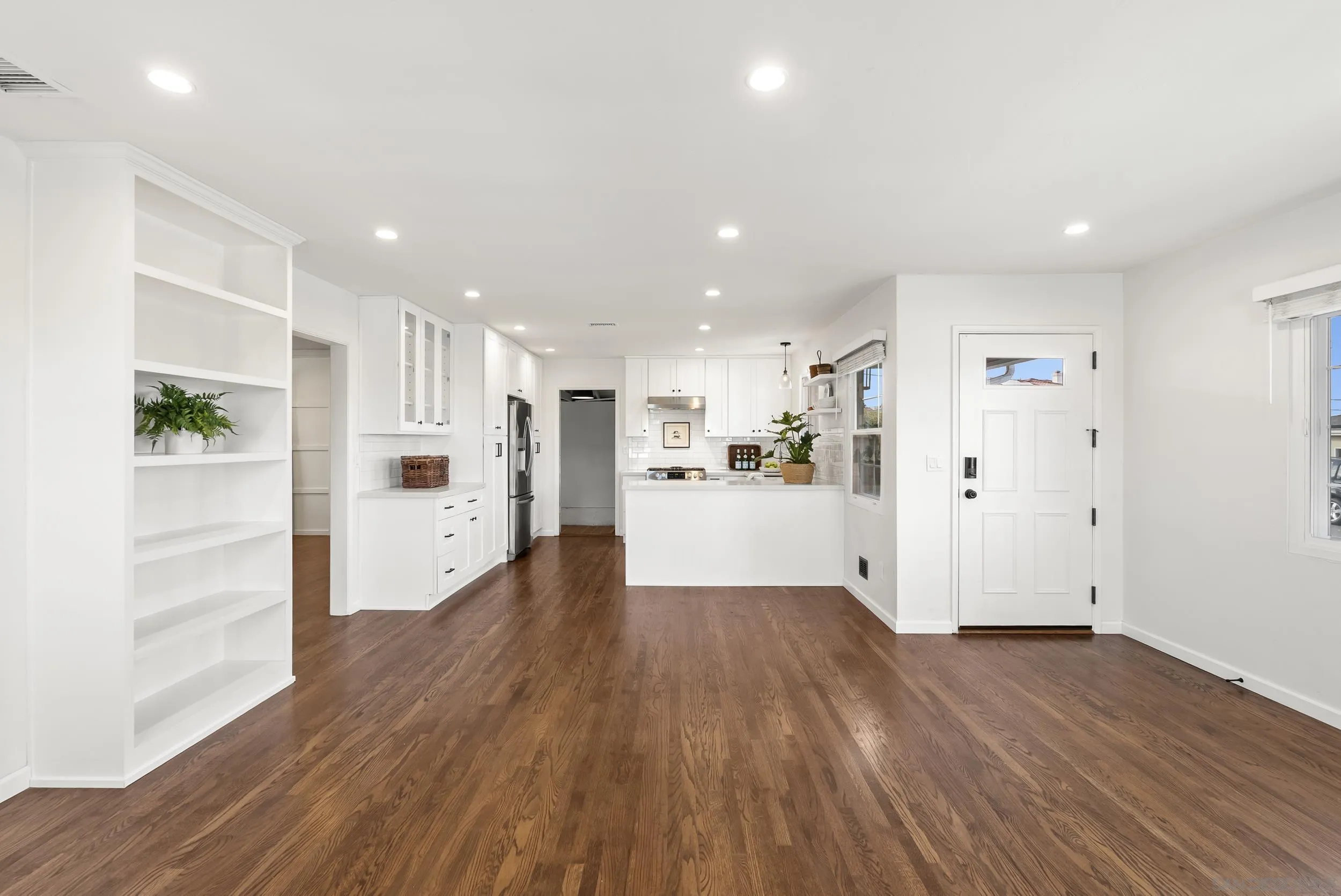 4325 Long Branch