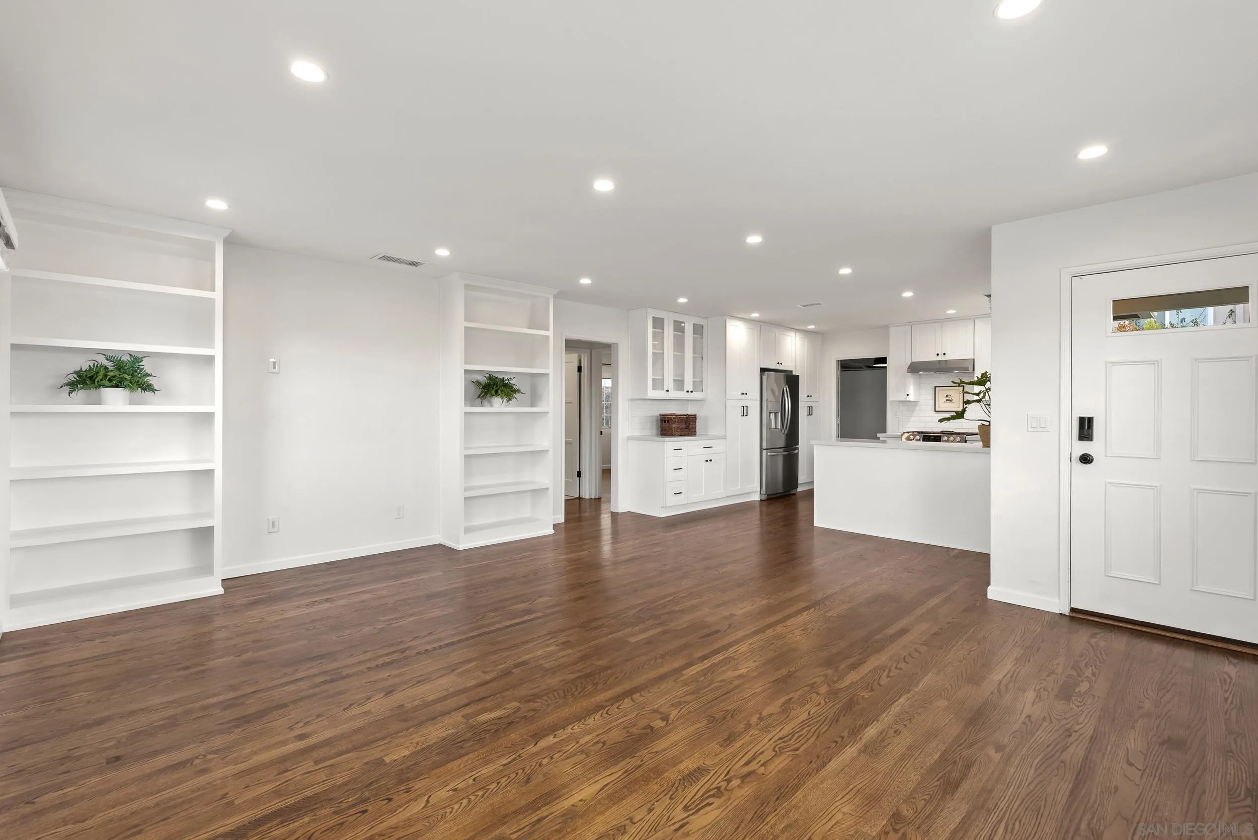 4325 Long Branch