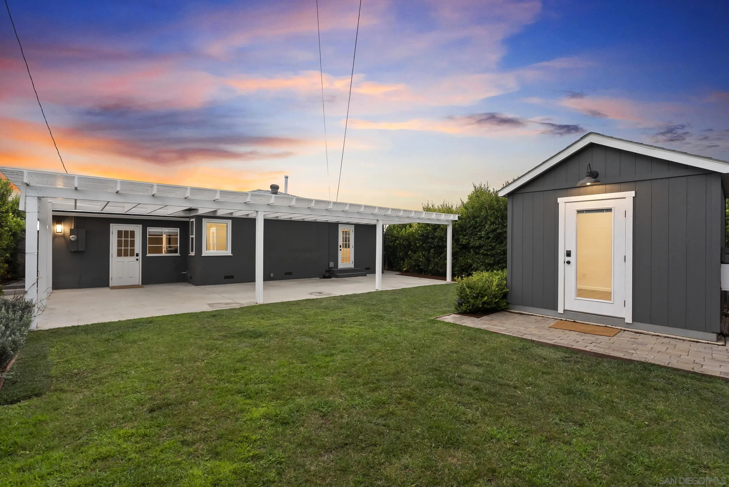 4325 Long Branch