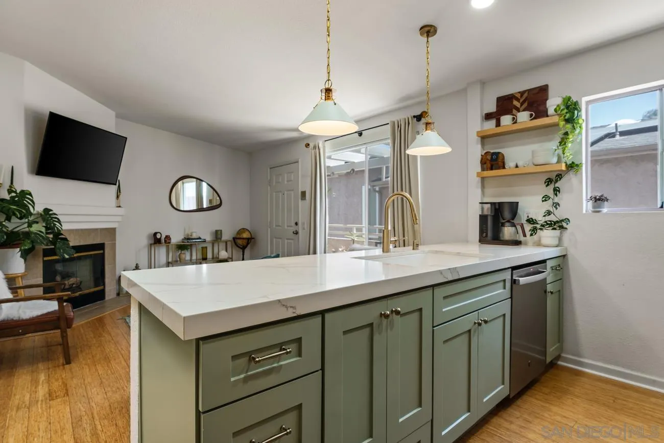 3932 Hamilton Unit 5