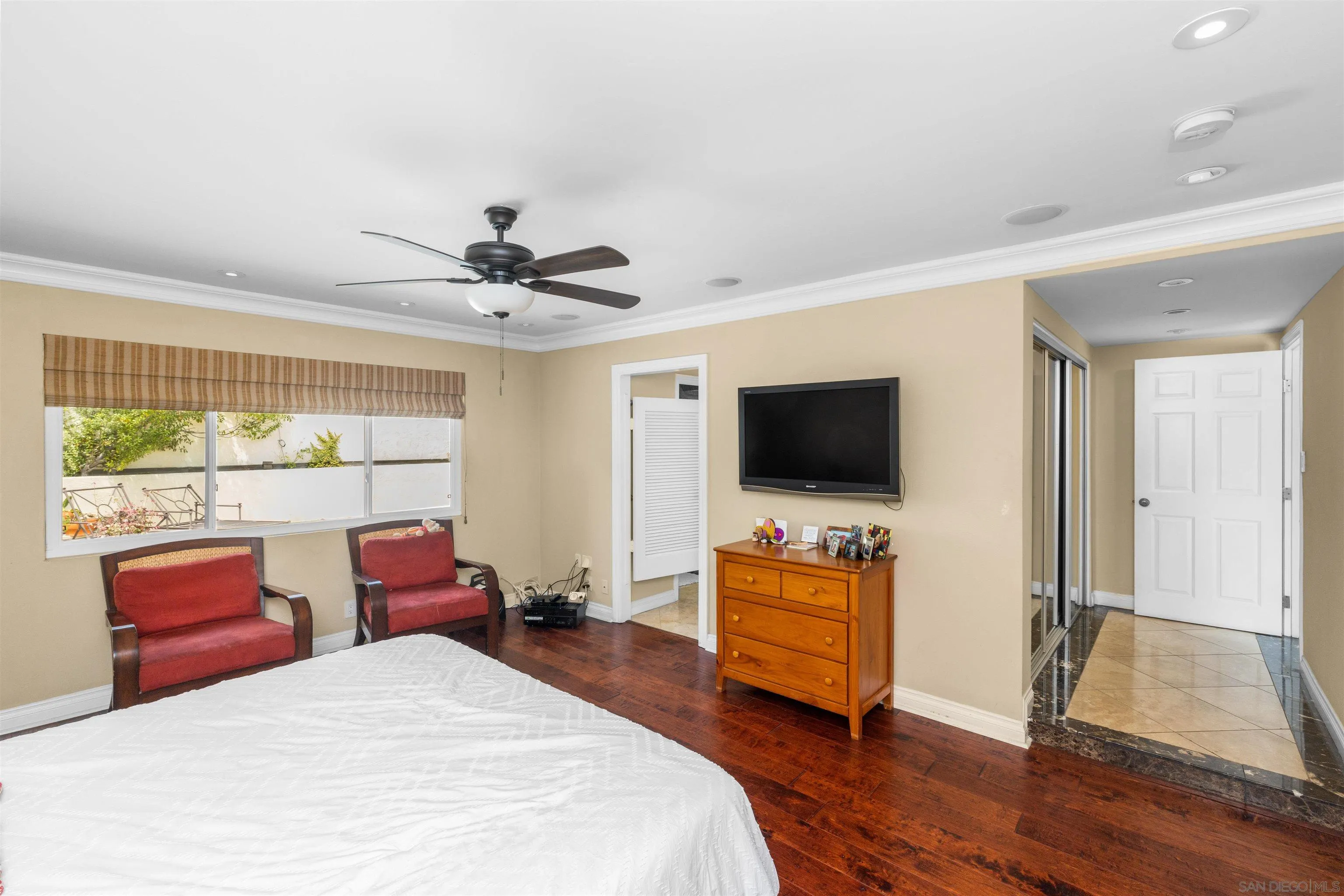5341 Westknoll Lane